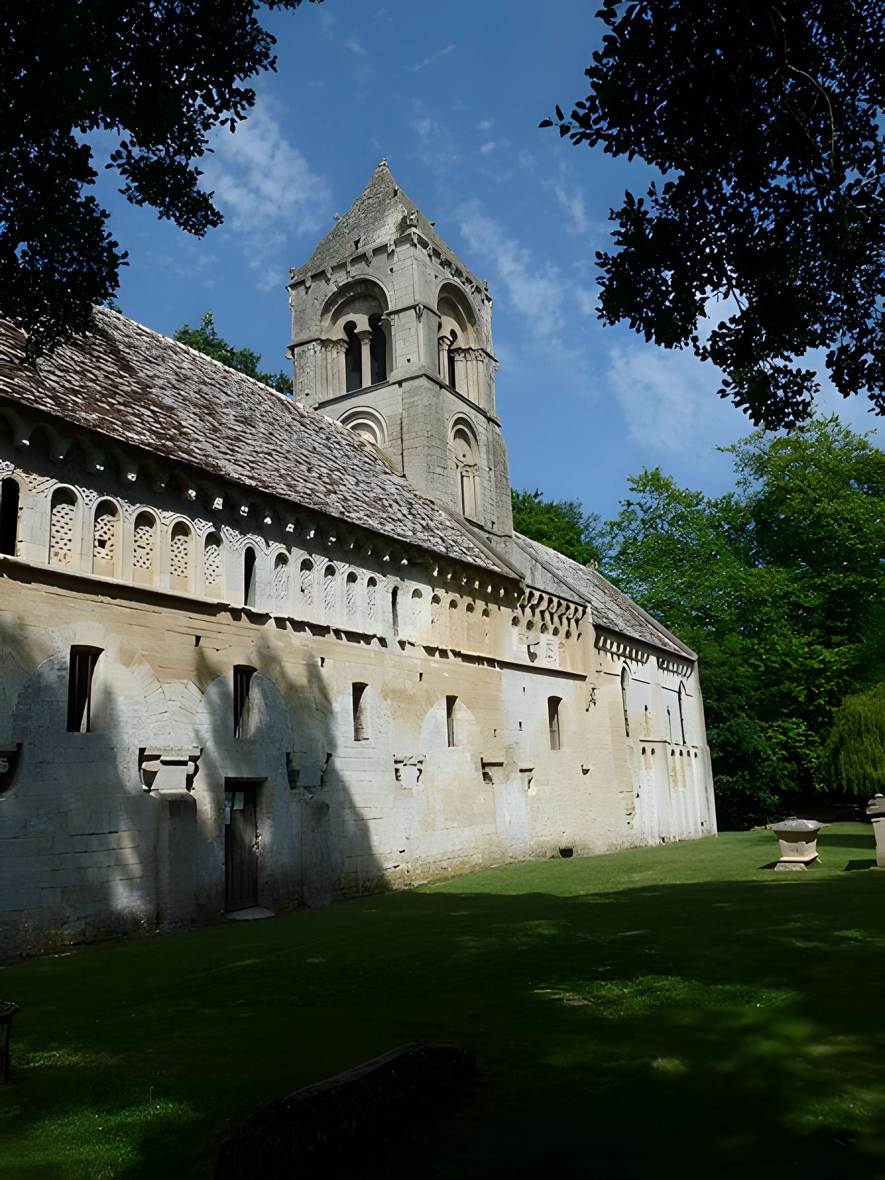 Église Saint-Pierre de Thaon