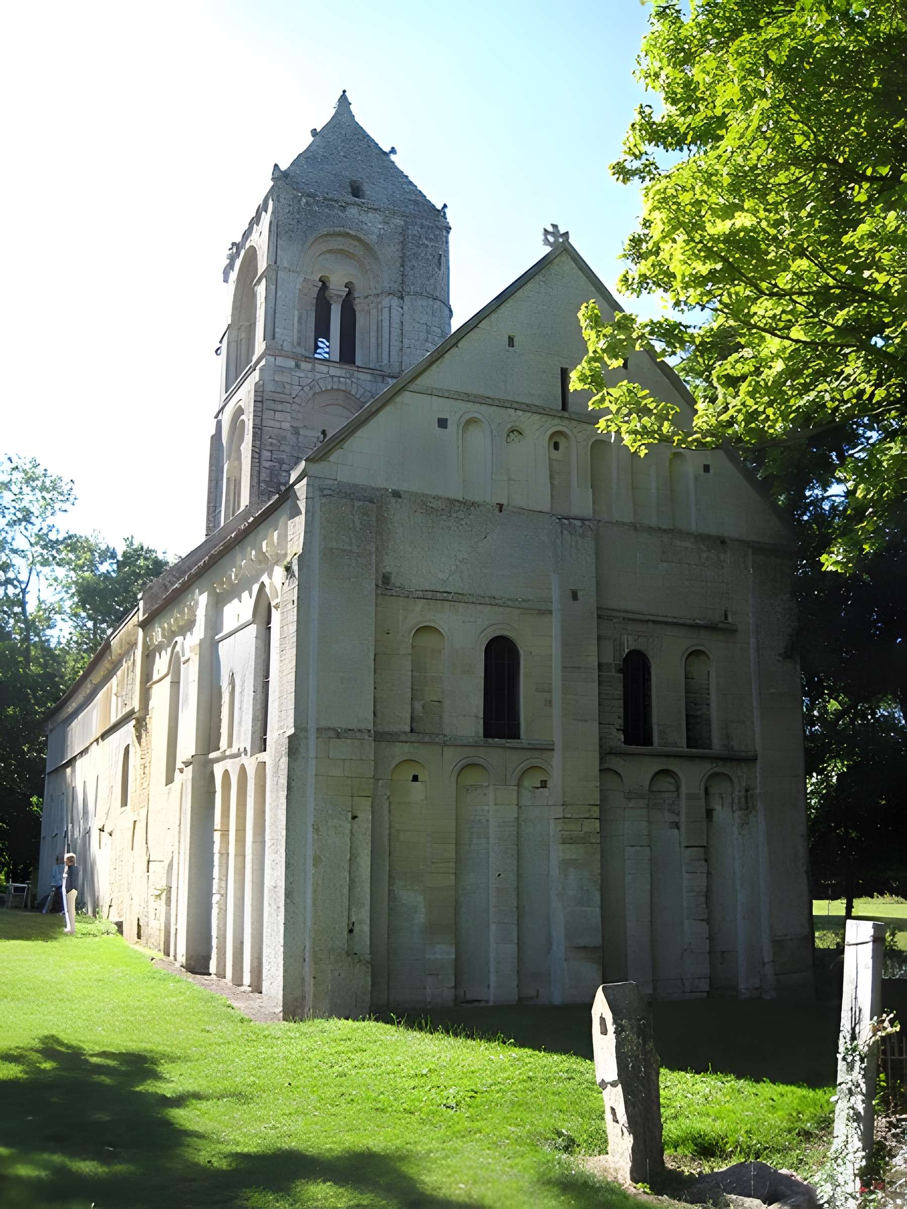 Église Saint-Pierre de Thaon