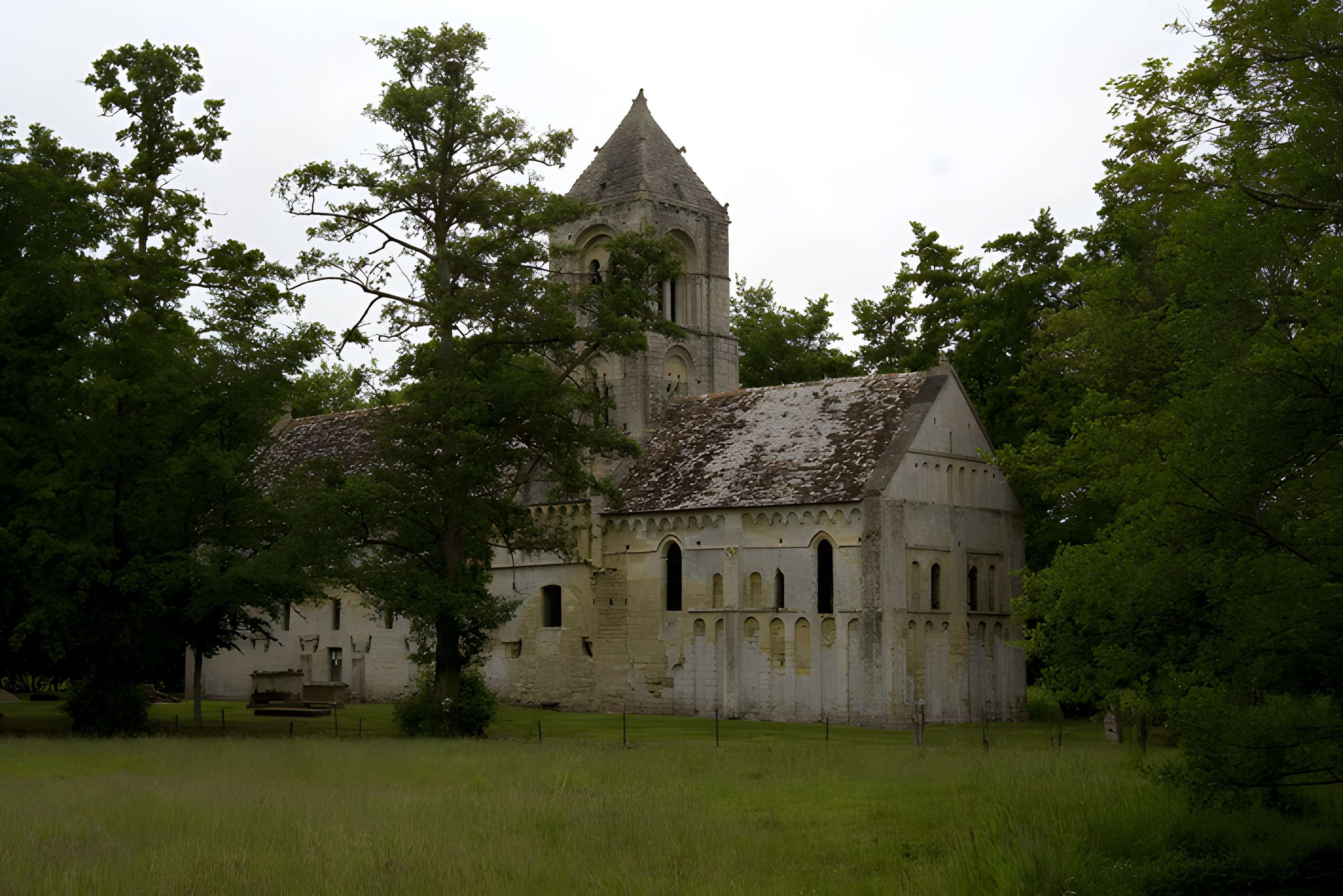 Église Saint-Pierre de Thaon
