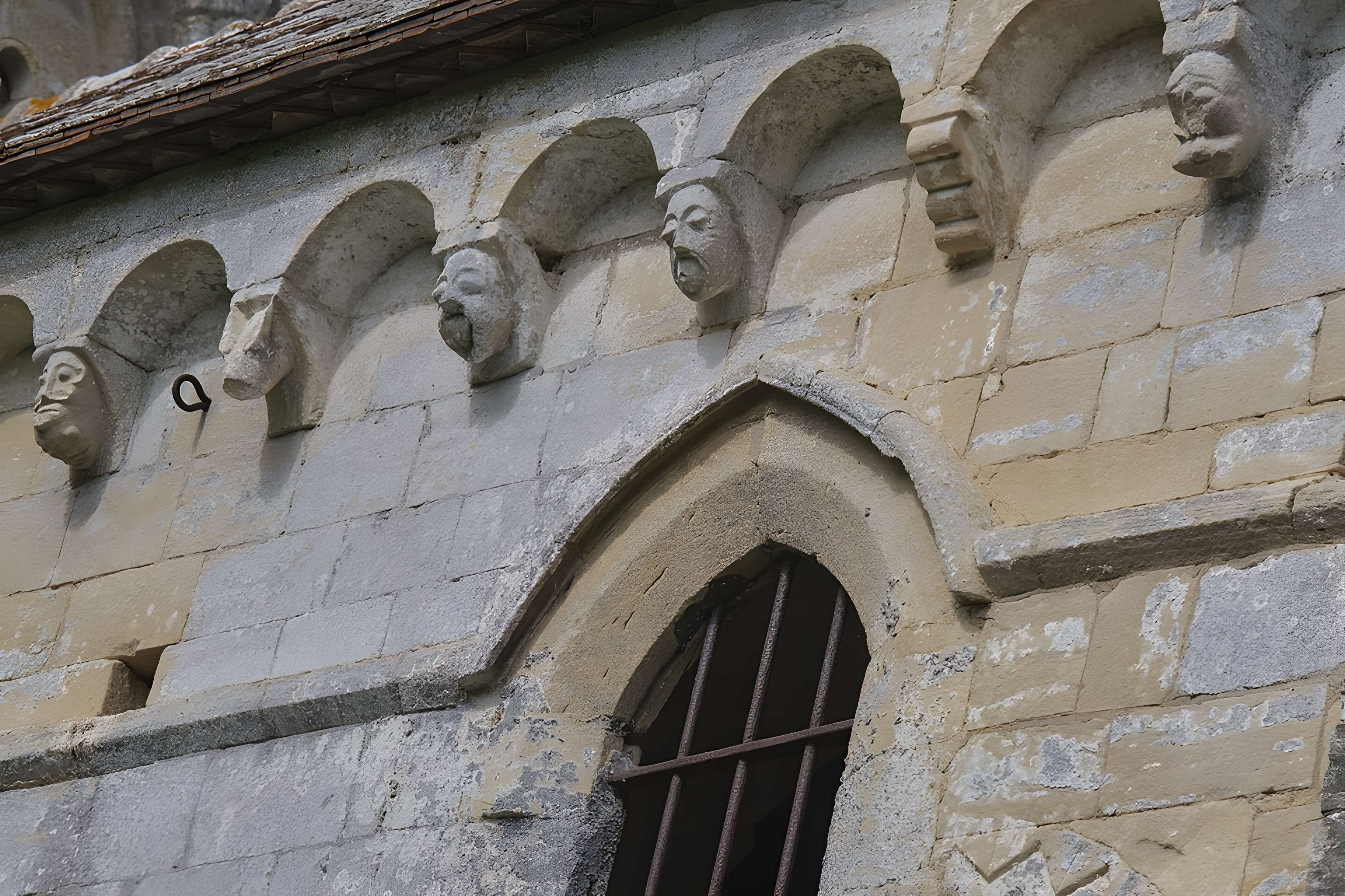Église Saint-Pierre de Thaon