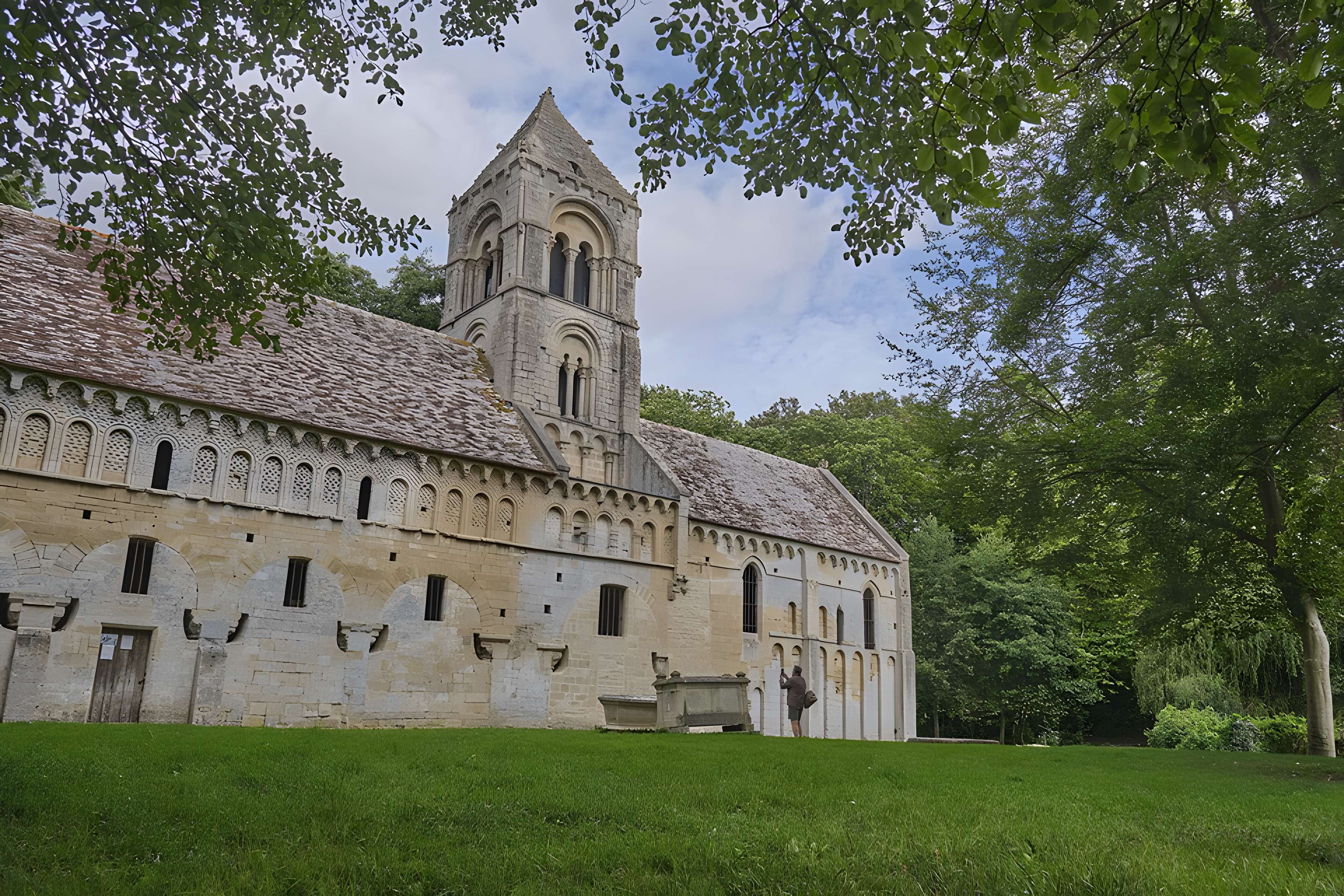 Église Saint-Pierre de Thaon