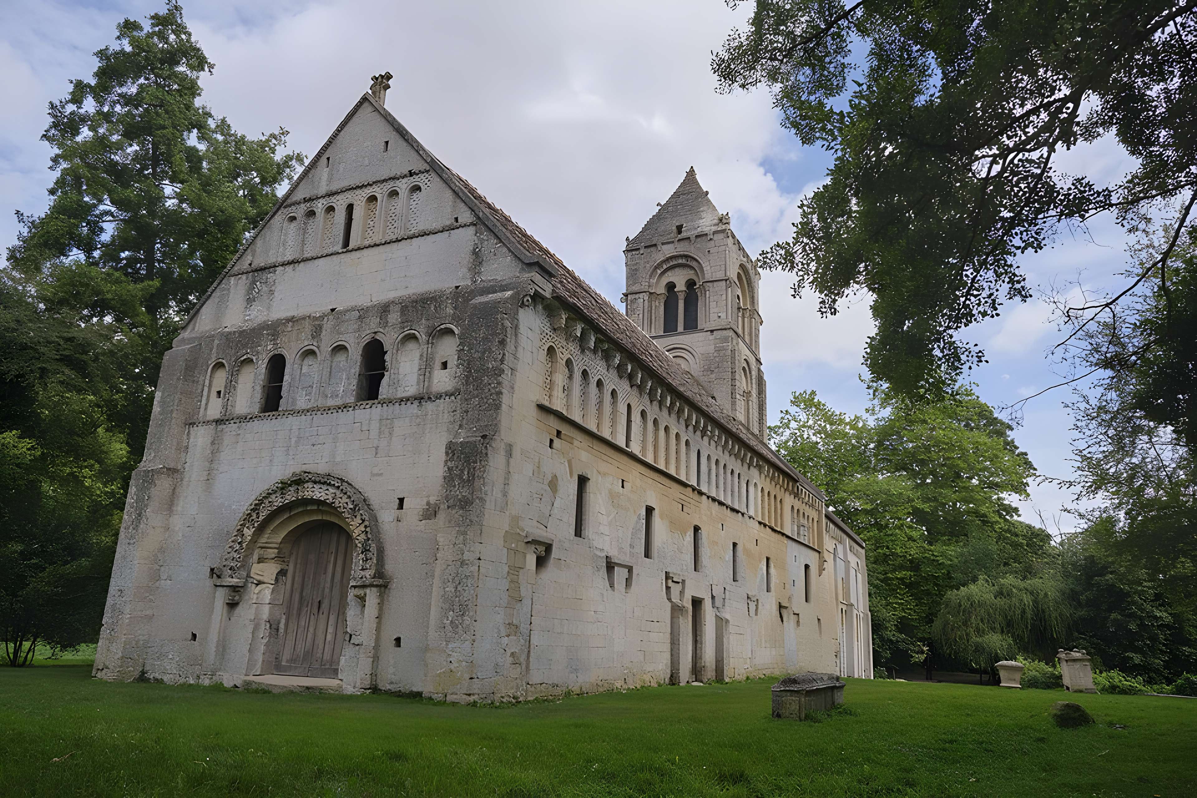 Église Saint-Pierre de Thaon