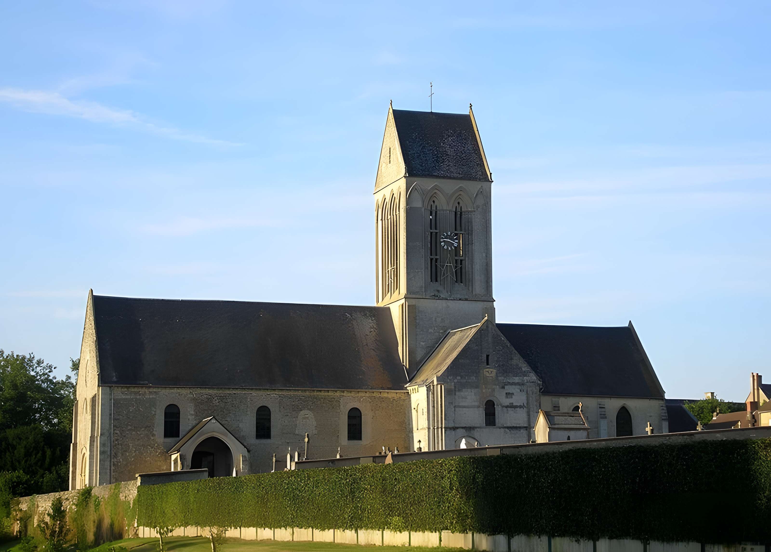 Église Saint-Pierre de Tilly-sur-Seulles 