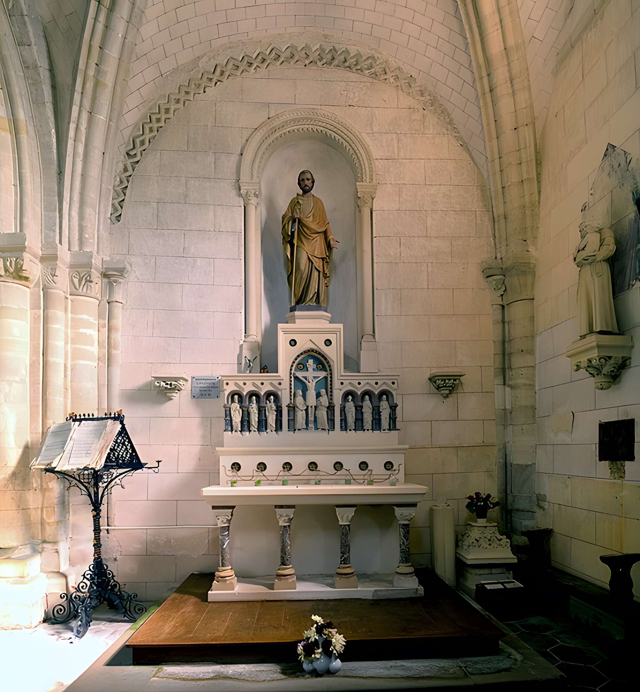 Église Saint-Pierre de Tilly-sur-Seulles
