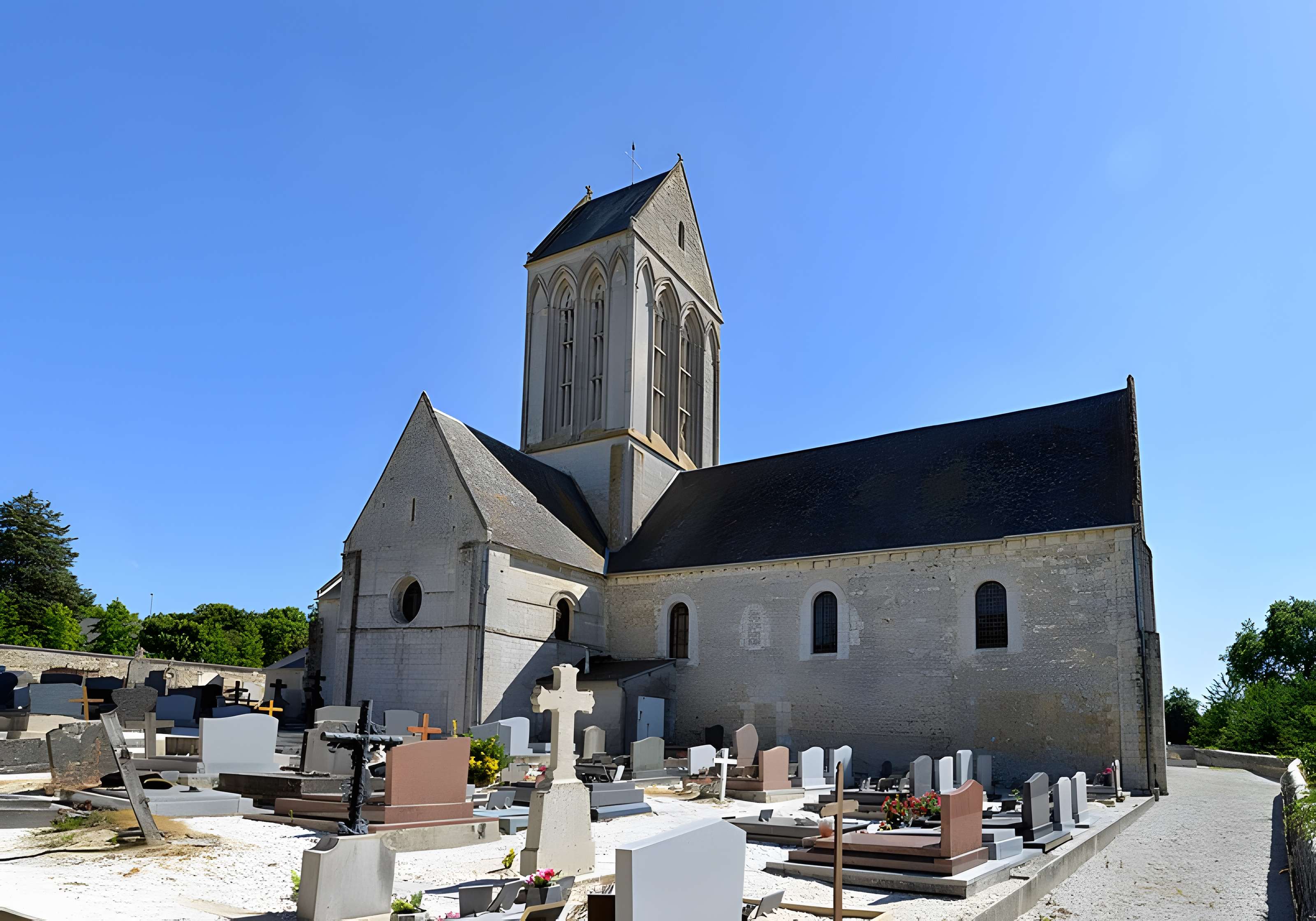 Église Saint-Pierre de Tilly-sur-Seulles