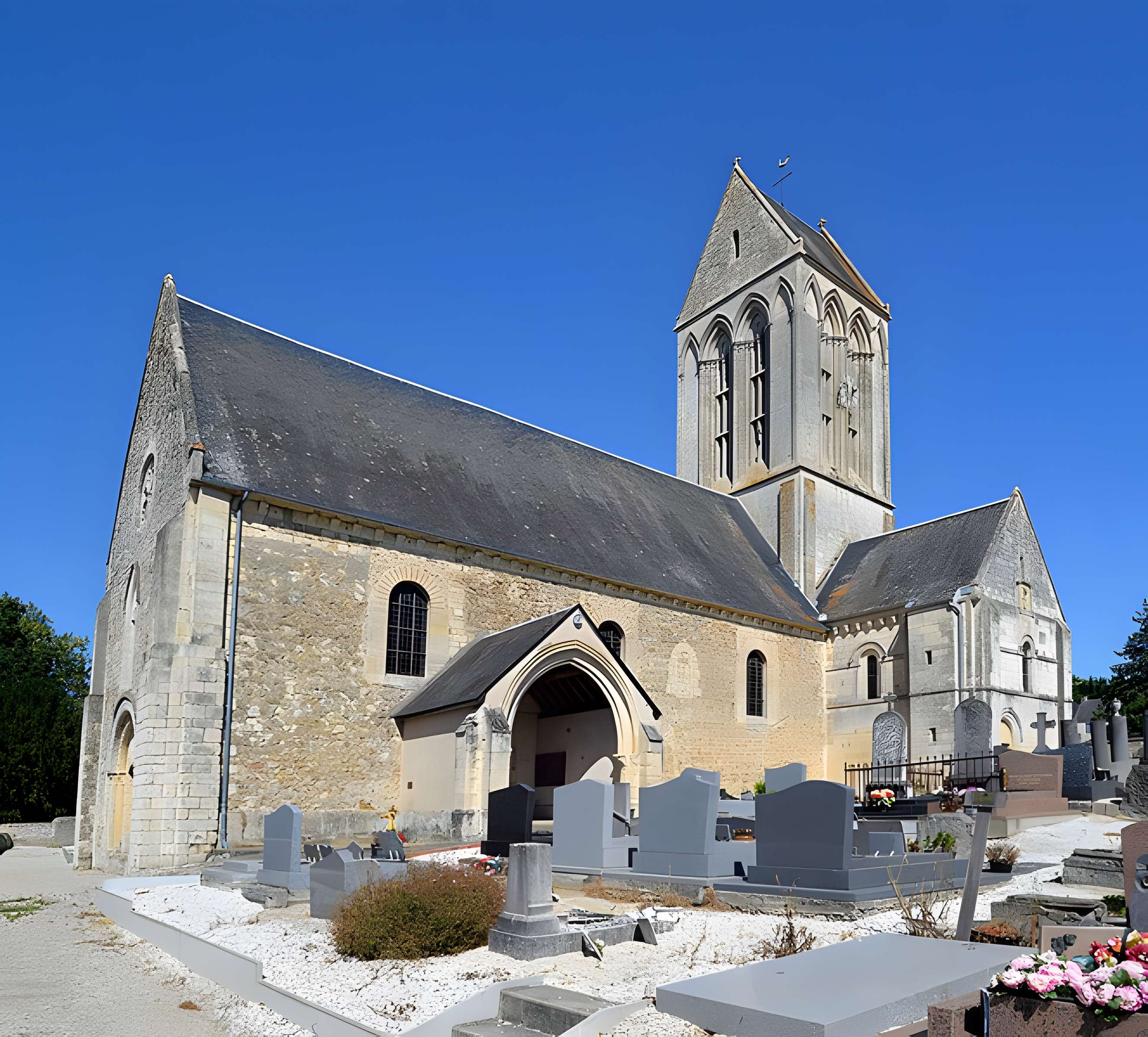 Église Saint-Pierre de Tilly-sur-Seulles