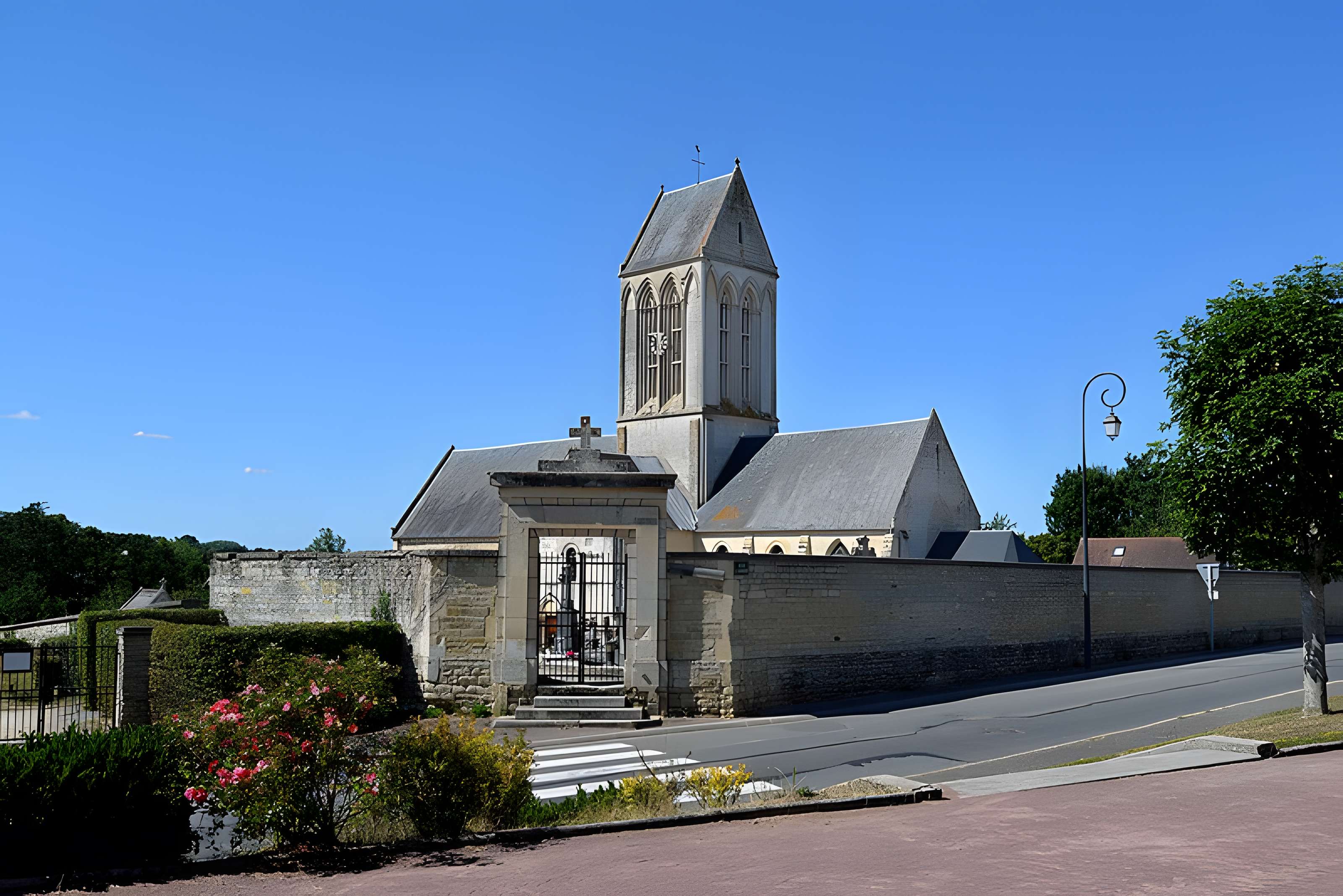 Église Saint-Pierre de Tilly-sur-Seulles