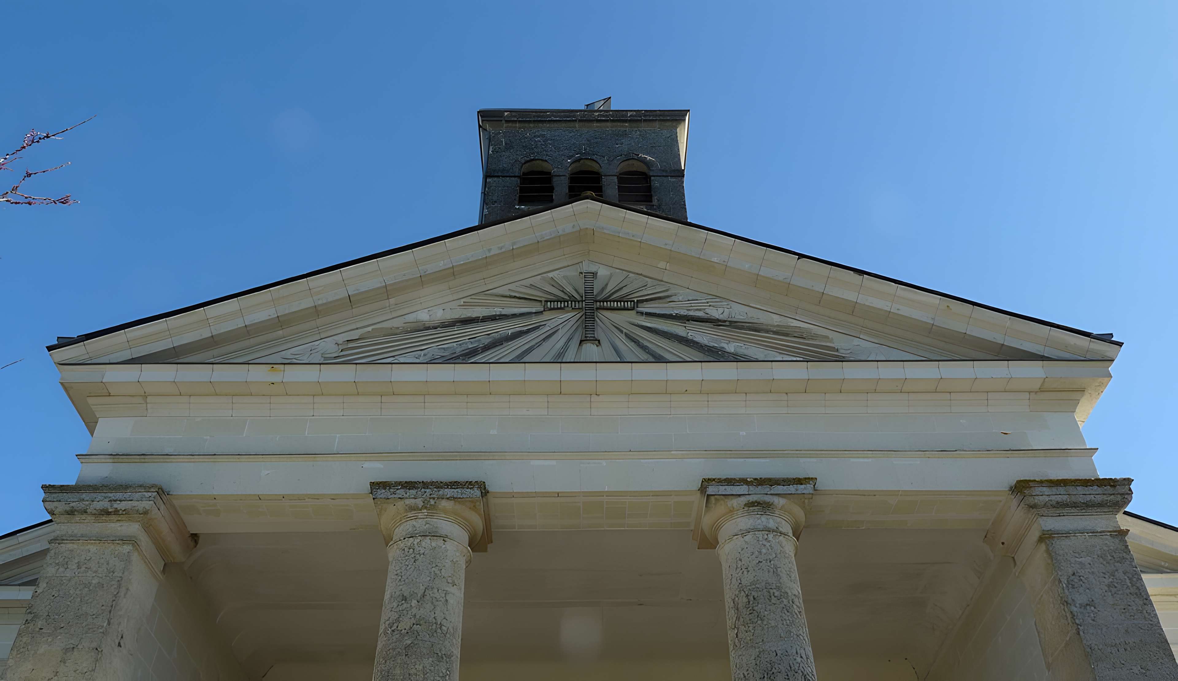 Église Saint-Pierre de Vaudelnay