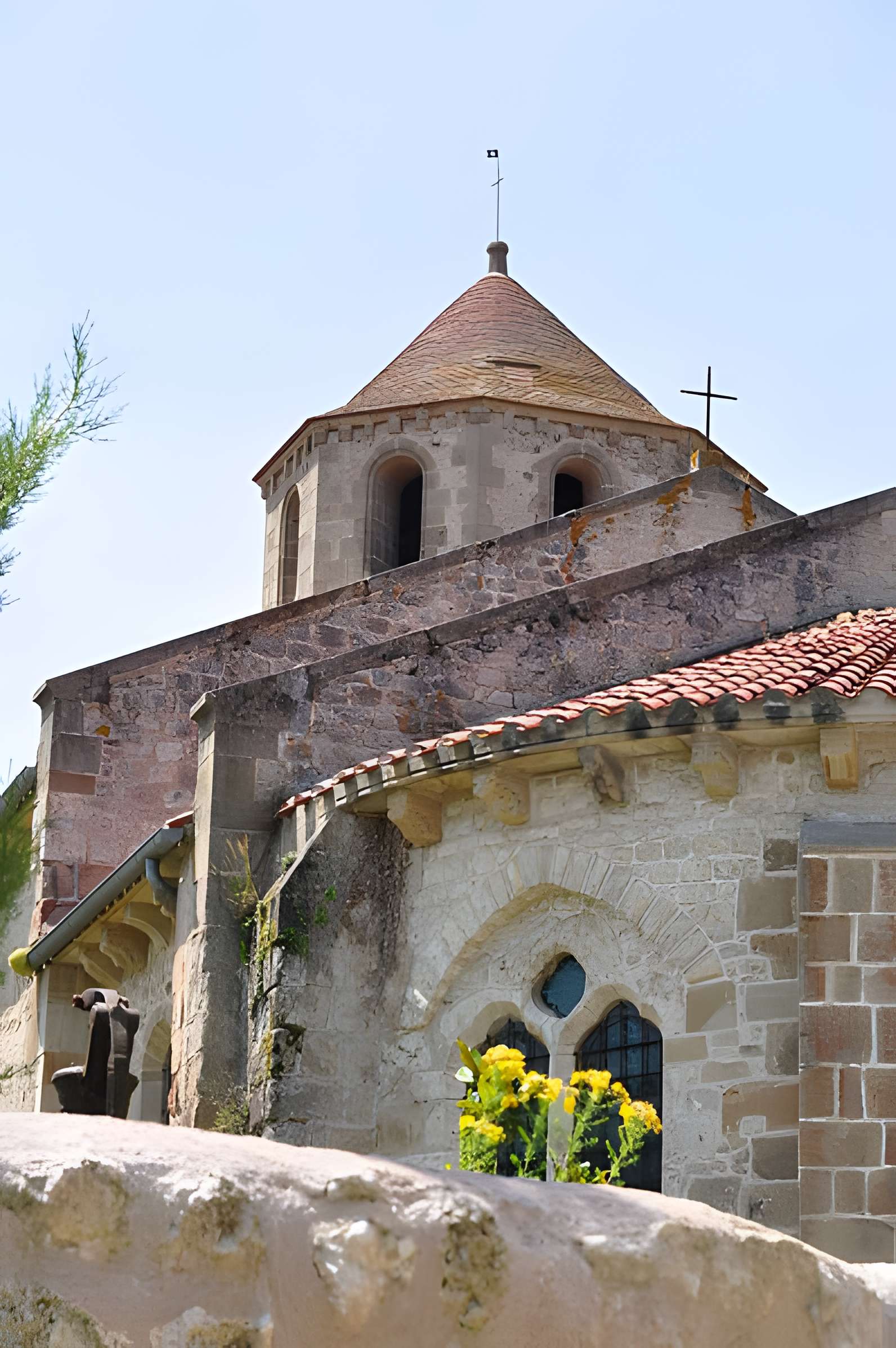 Église Saint-Pierre de Verneuil-en-Bourbonnais