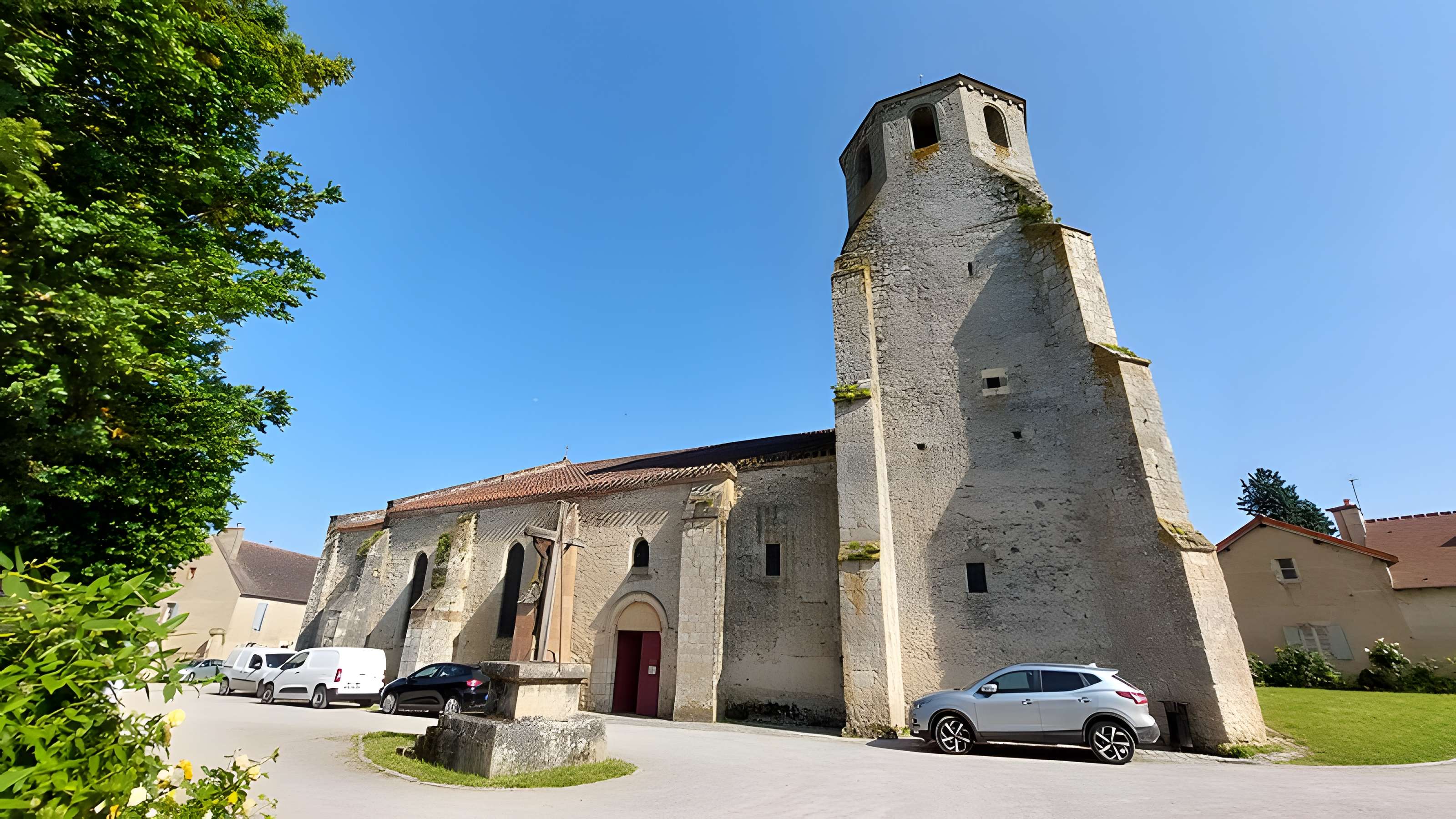 Église Saint-Pierre de Verneuil-en-Bourbonnais
