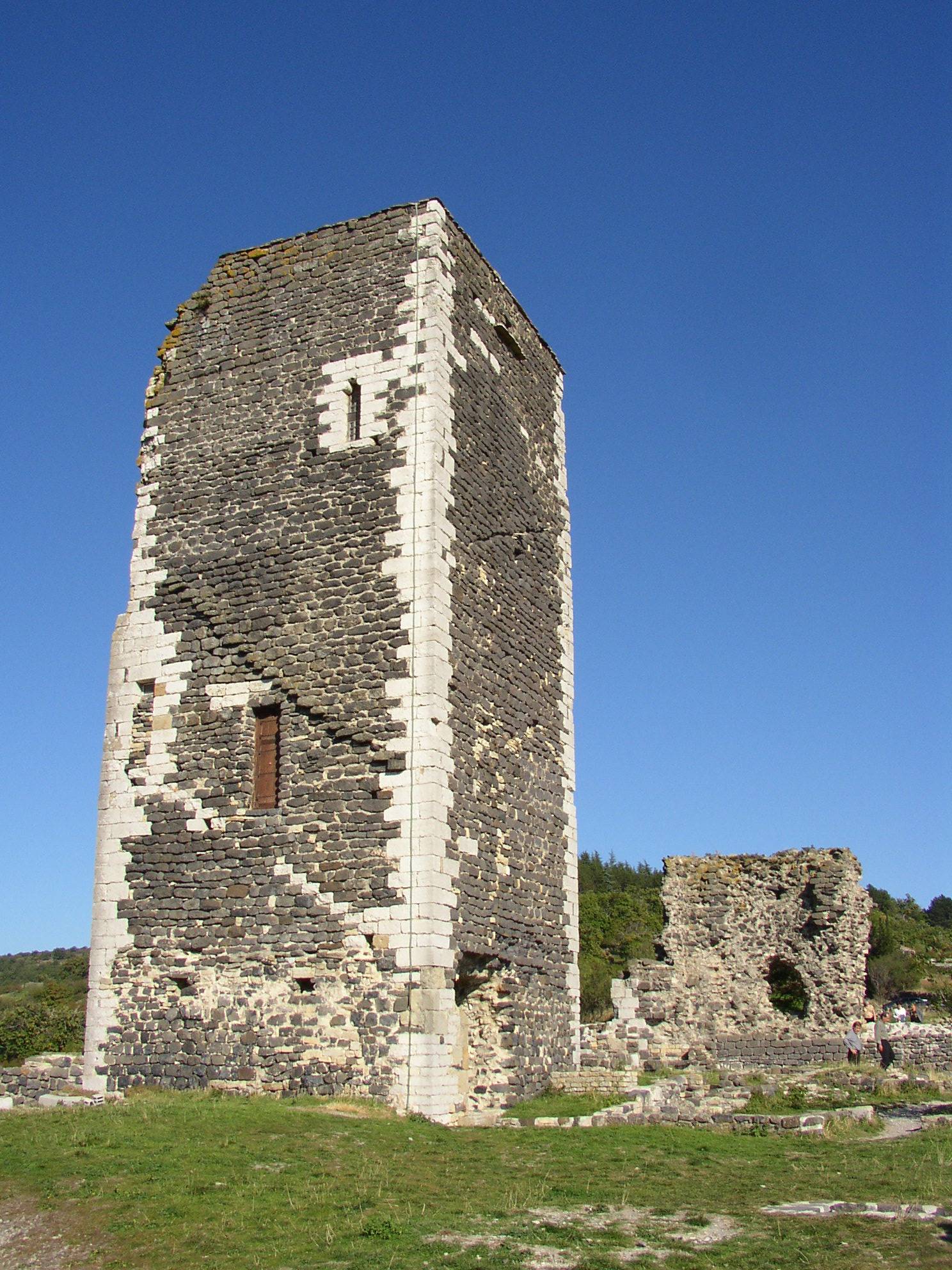 Photo de Der Turm von Mirabel
