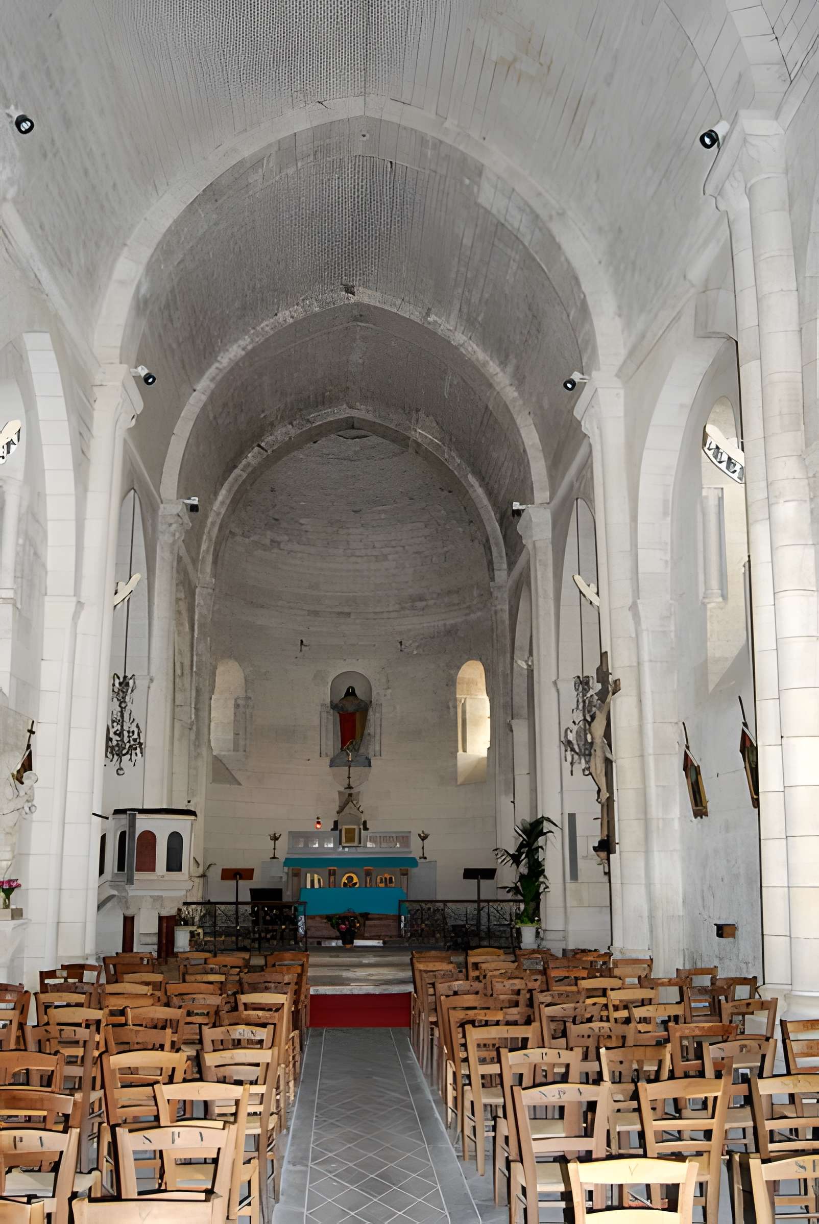 Église Saint-Pierre de Villegouge