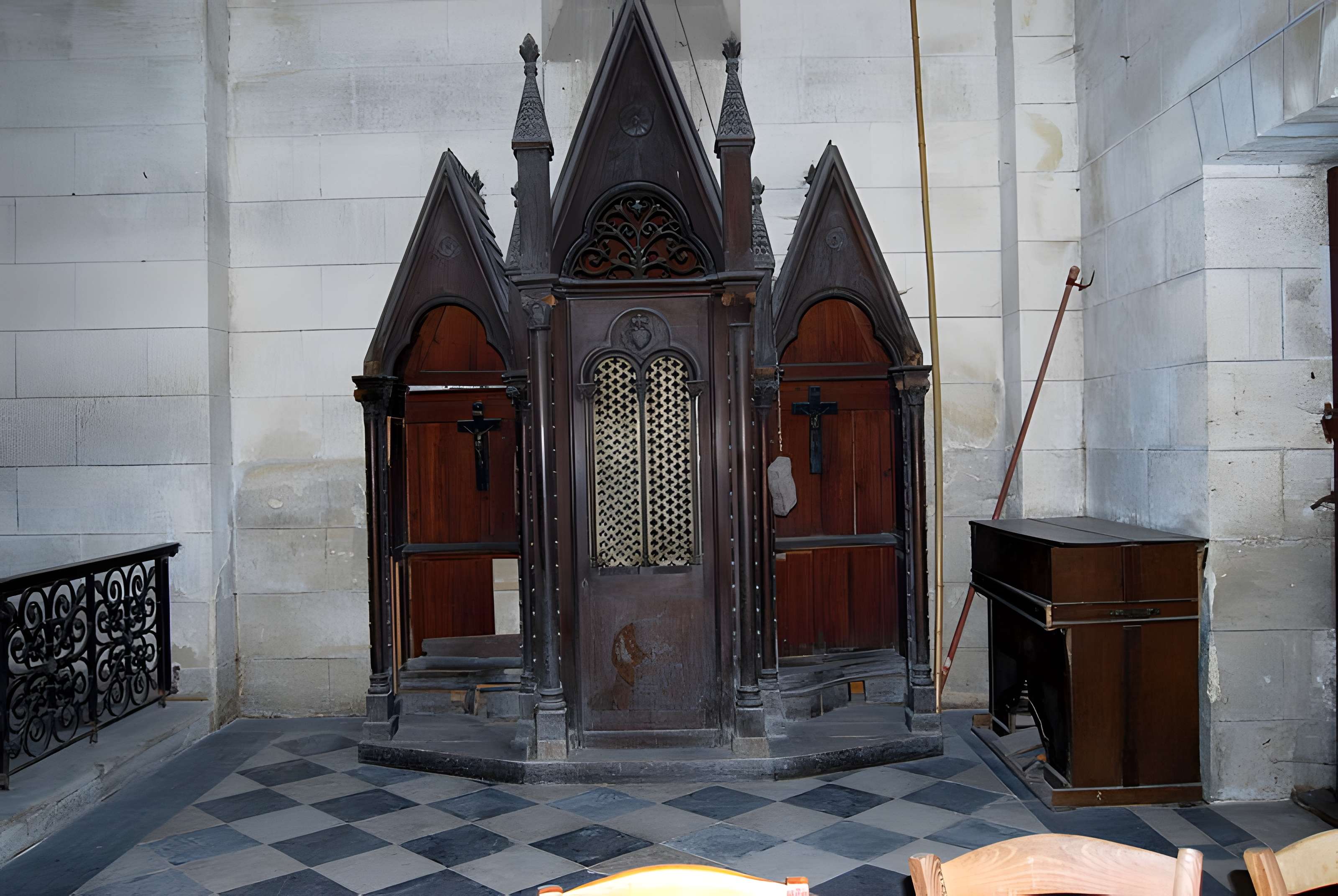 Église Saint-Pierre de Villegouge