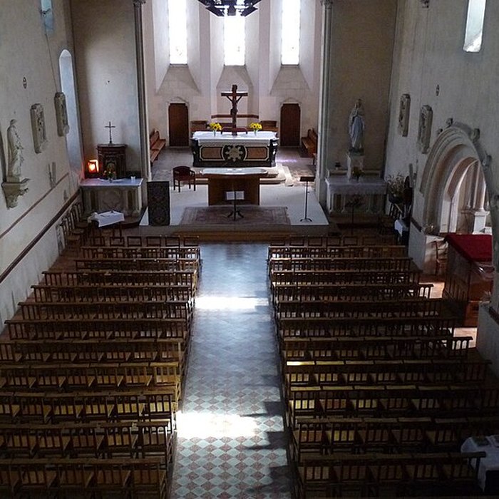Photo de Église Saint-Pierre de Villevêque