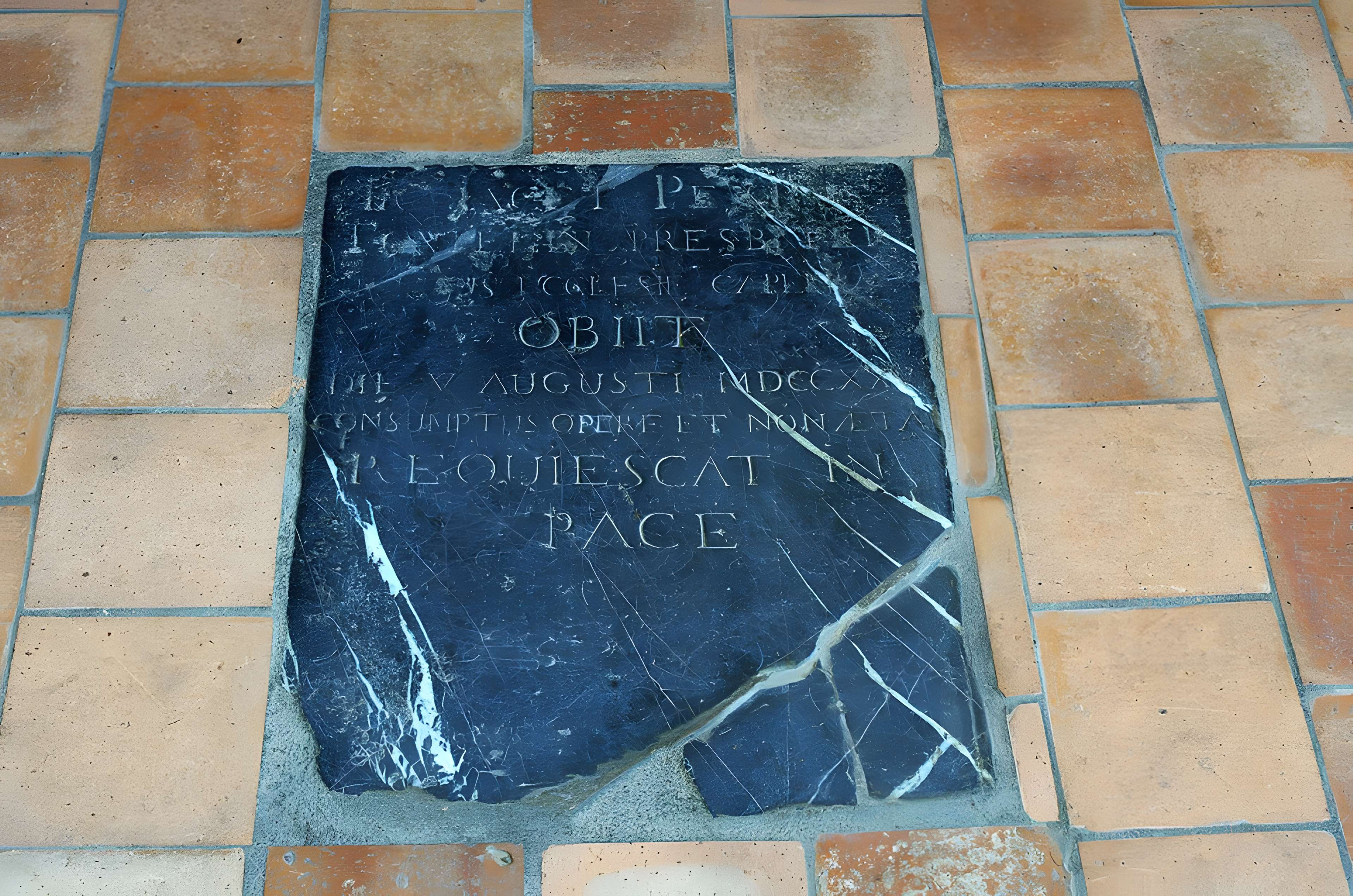 Église Saint-Pierre de Villevêque