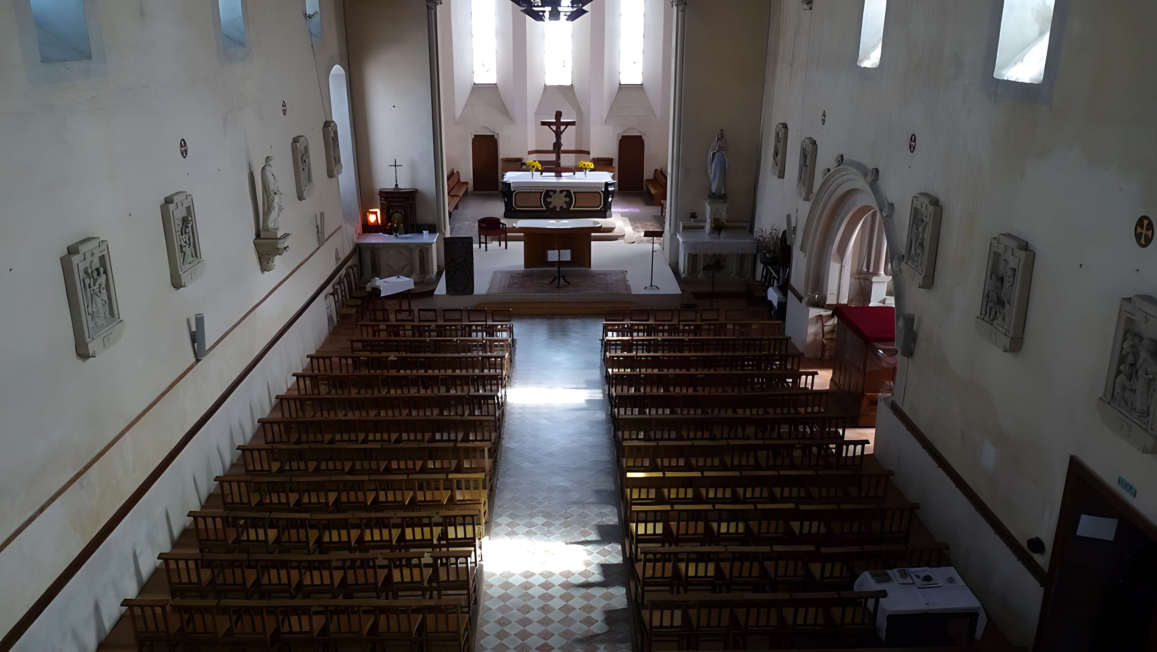 Église Saint-Pierre de Villevêque