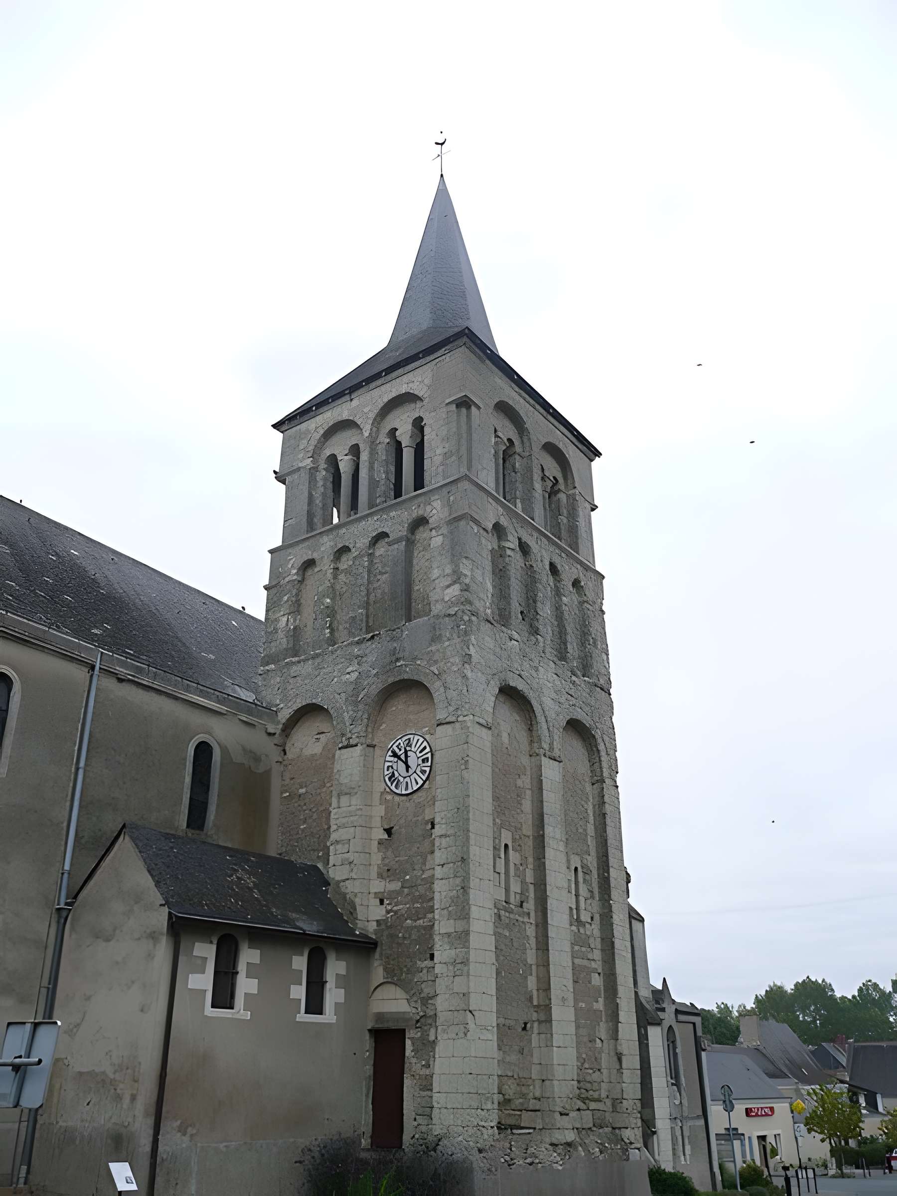 Église Saint-Pierre de Villevêque