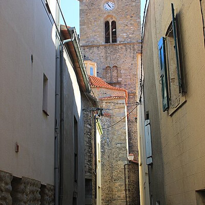 Photo de Église Saint-Pierre de Vinça et croix