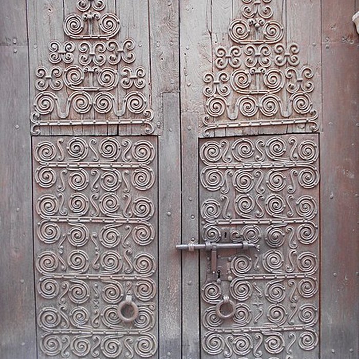 Photo de Église Saint-Pierre de Vinça et croix