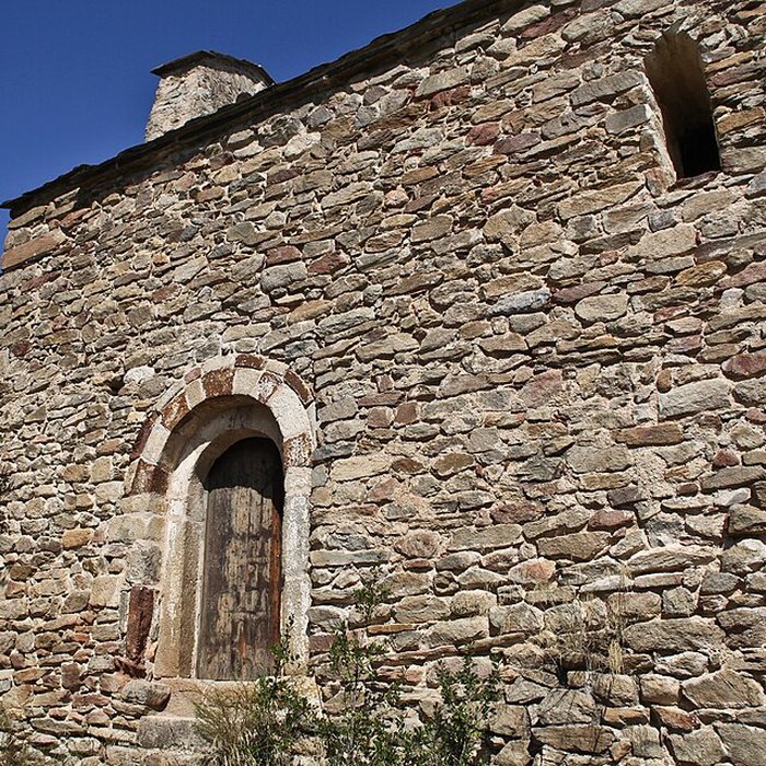 Photo de Église Saint-Pierre de Vinça et croix