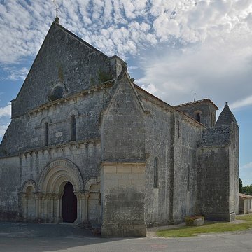 Église Saint-Pierre dÉcurat