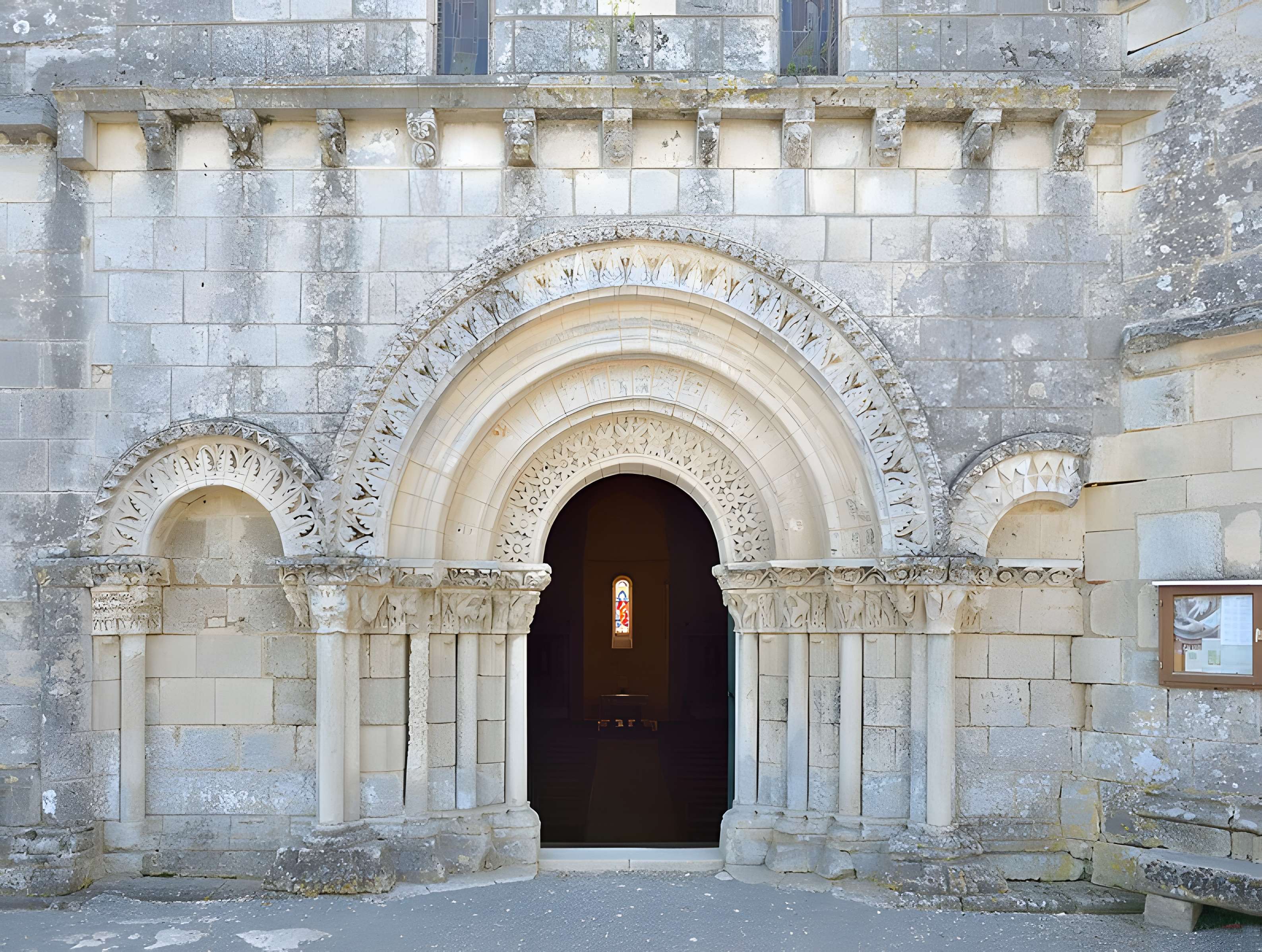 Église Saint-Pierre d'Écurat
