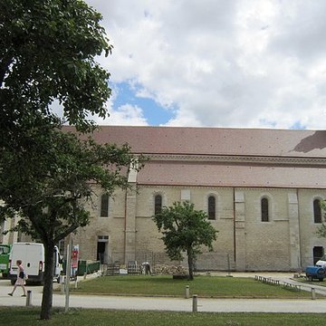 Église Saint-Pierre des Génovéfains