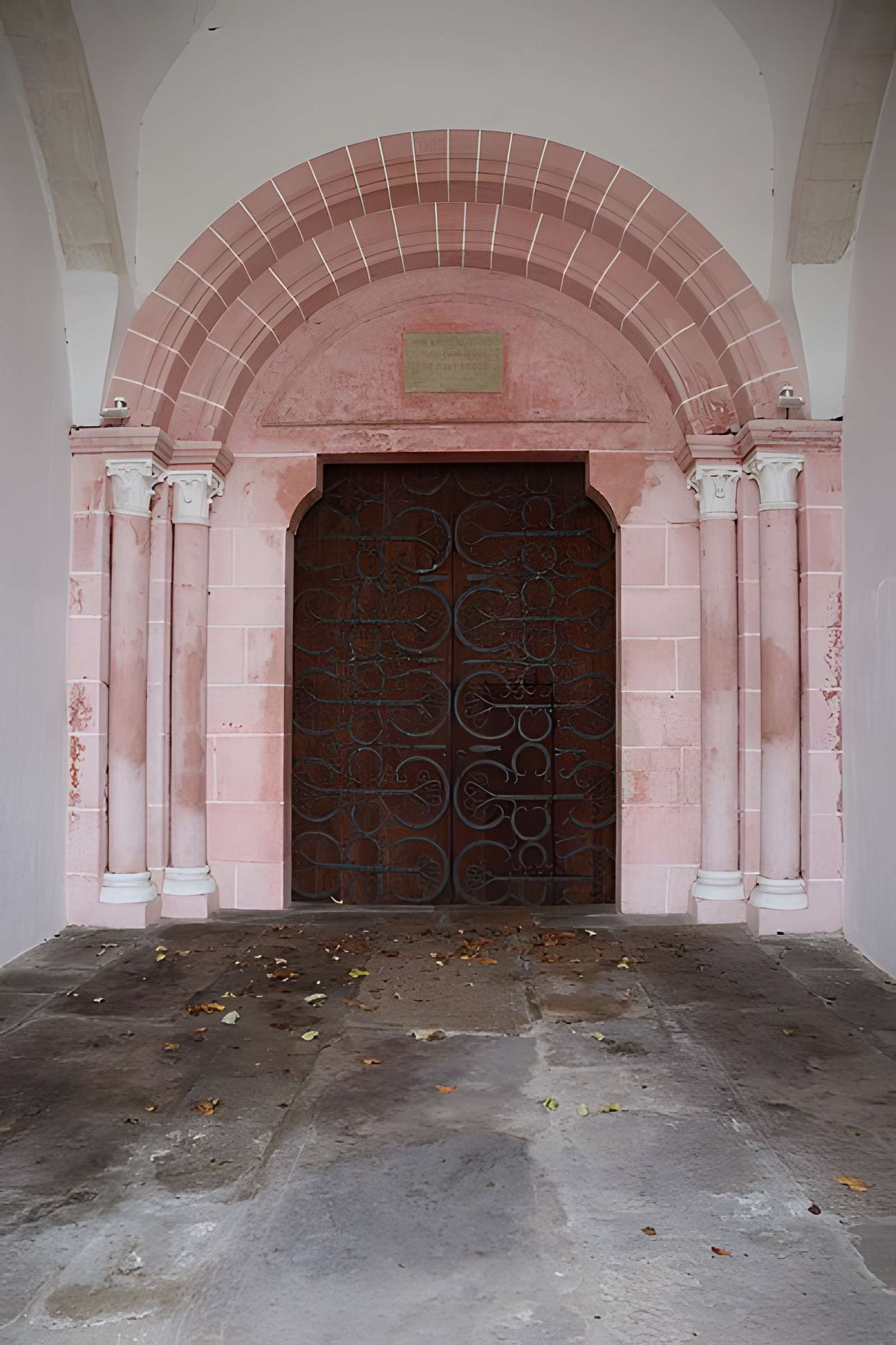 Église Saint-Pierre des Génovéfains
