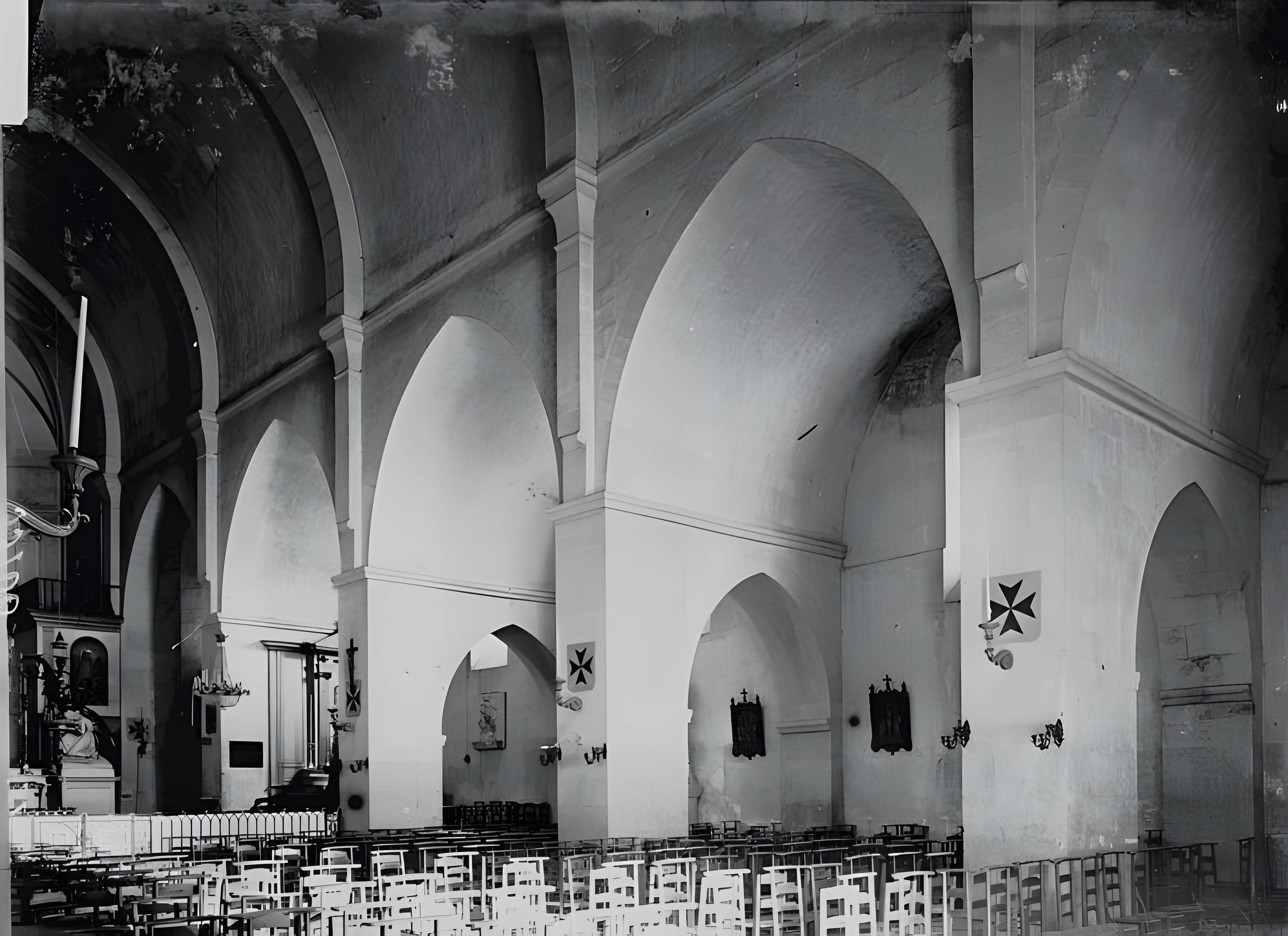 Église Saint-Pierre des Génovéfains