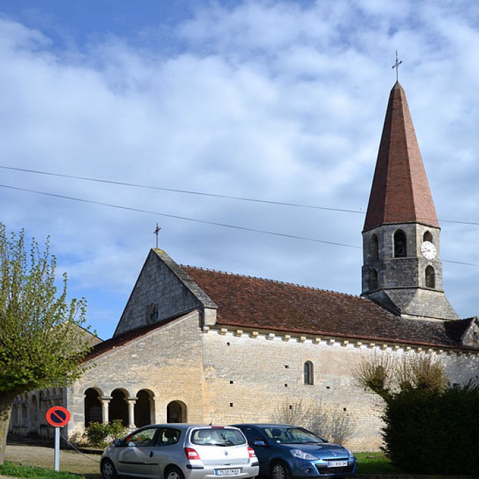 Photo de Église Saint-Pierre dEscolives-Sainte-Camille