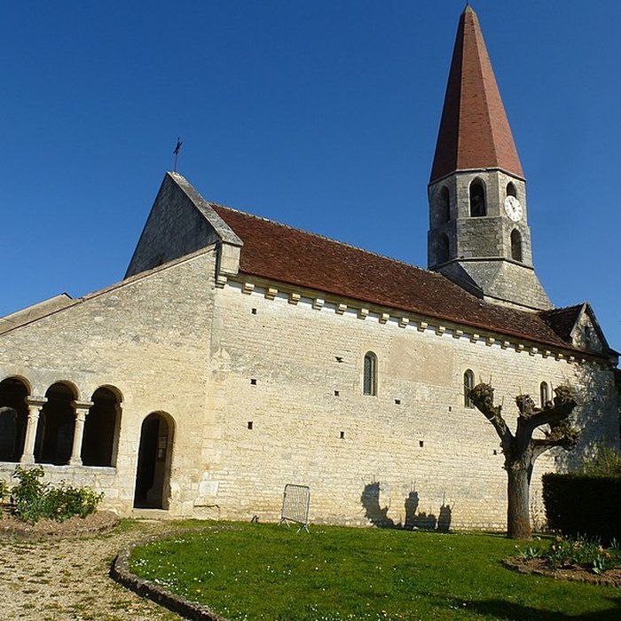 Photo de Église Saint-Pierre dEscolives-Sainte-Camille