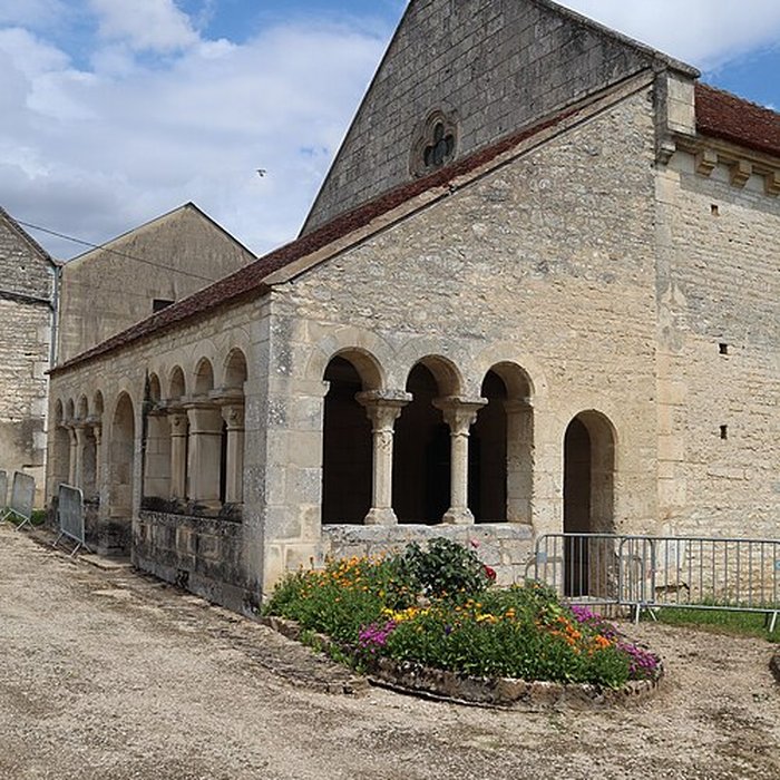 Photo de Église Saint-Pierre dEscolives-Sainte-Camille