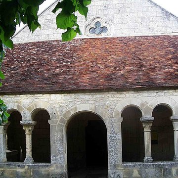 Église Saint-Pierre dEscolives-Sainte-Camille