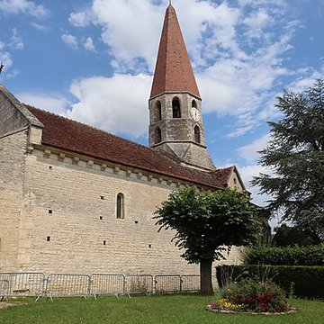 Église Saint-Pierre dEscolives-Sainte-Camille