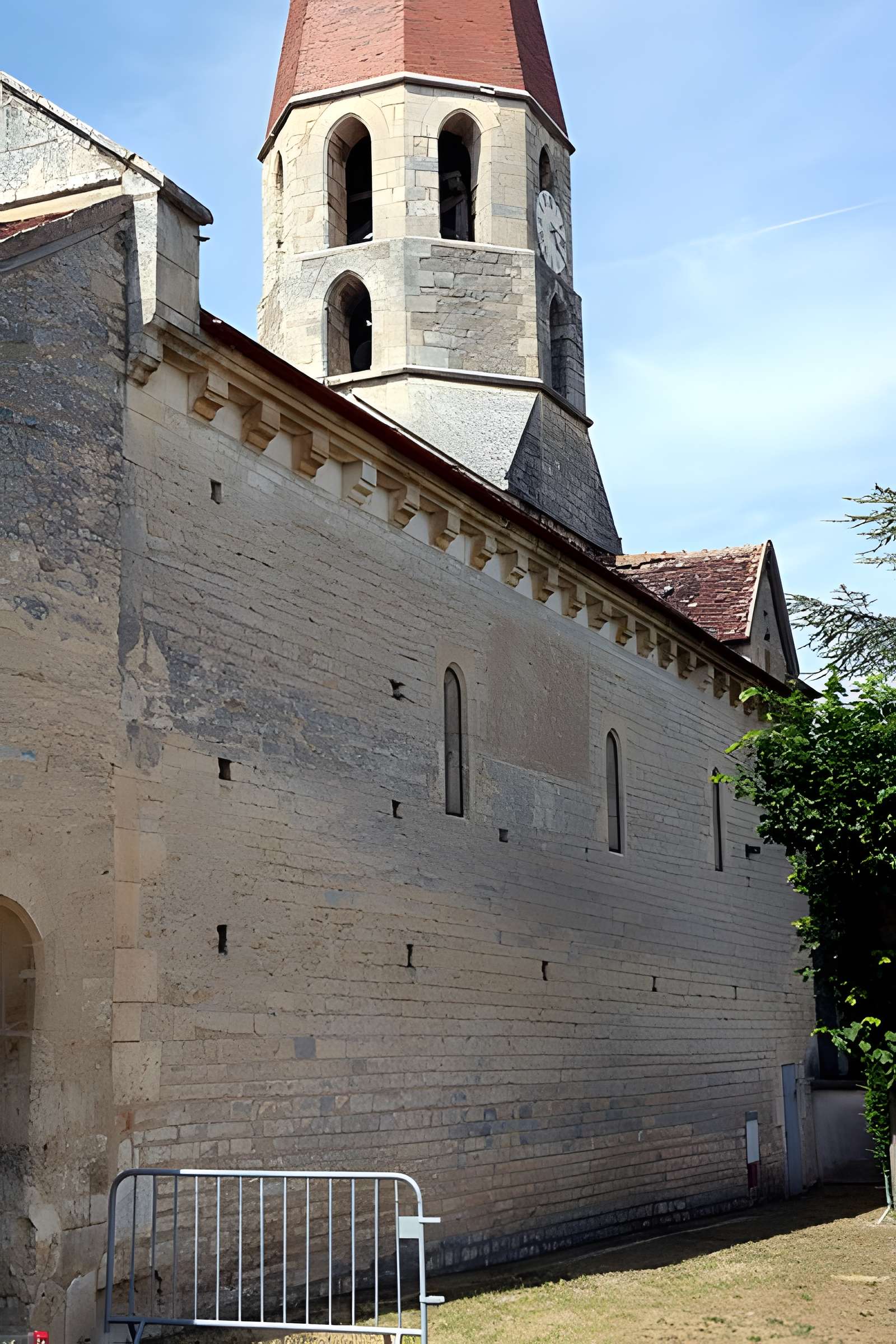 Église Saint-Pierre d'Escolives-Sainte-Camille