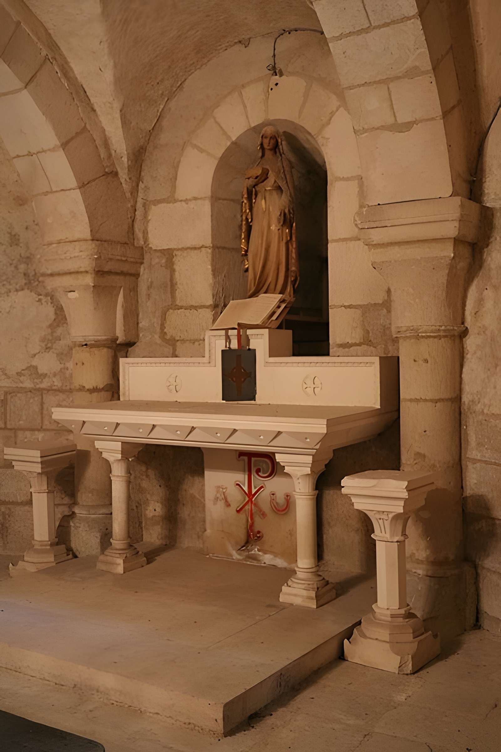 Église Saint-Pierre d'Escolives-Sainte-Camille