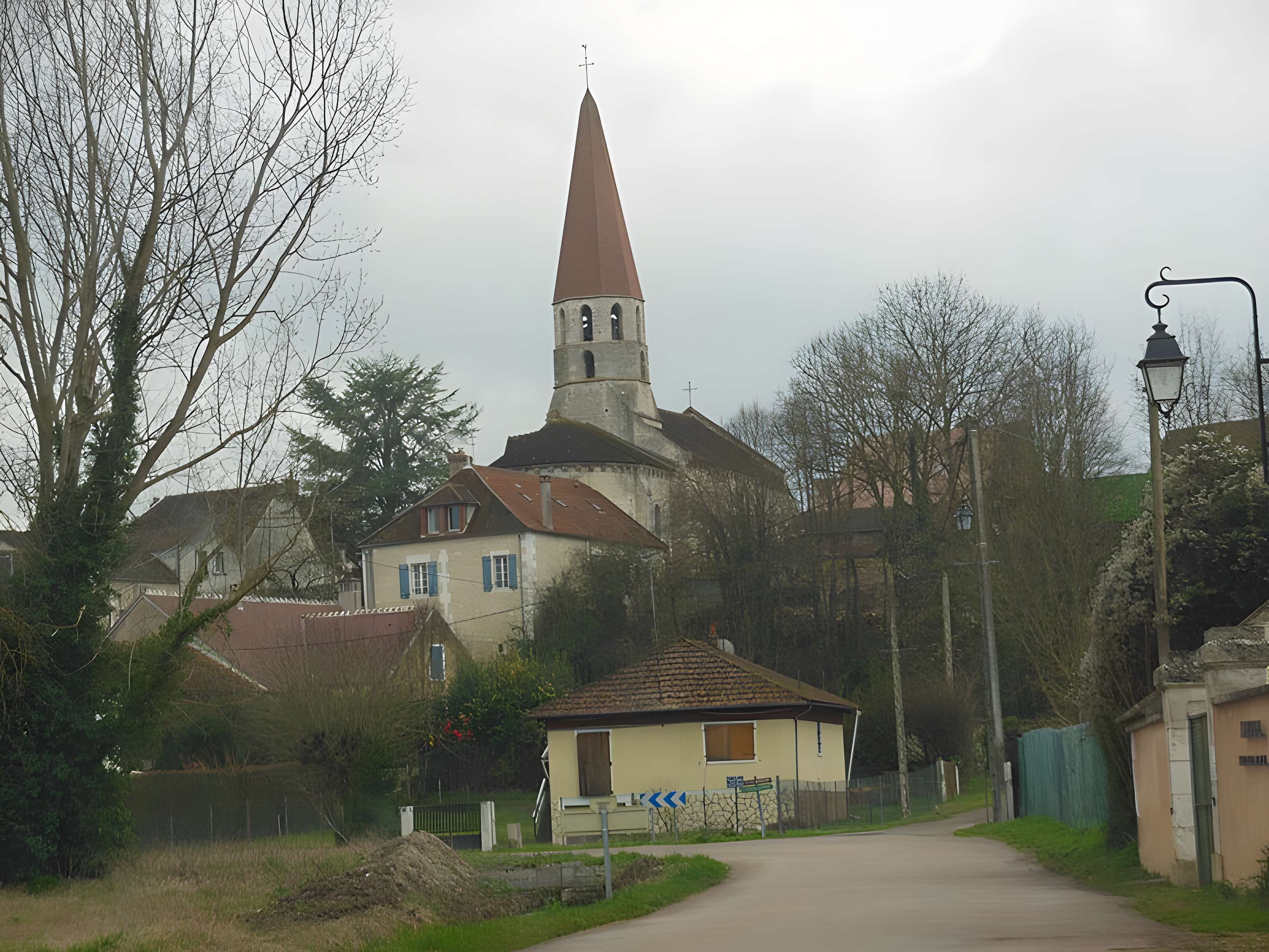 Église Saint-Pierre d'Escolives-Sainte-Camille