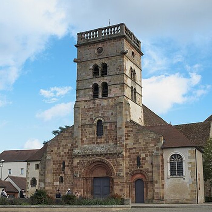 Photo de Église Saint-Pierre dYzeure