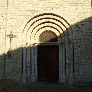 Église Saint-Pierre-aux-Liens de Ruoms
