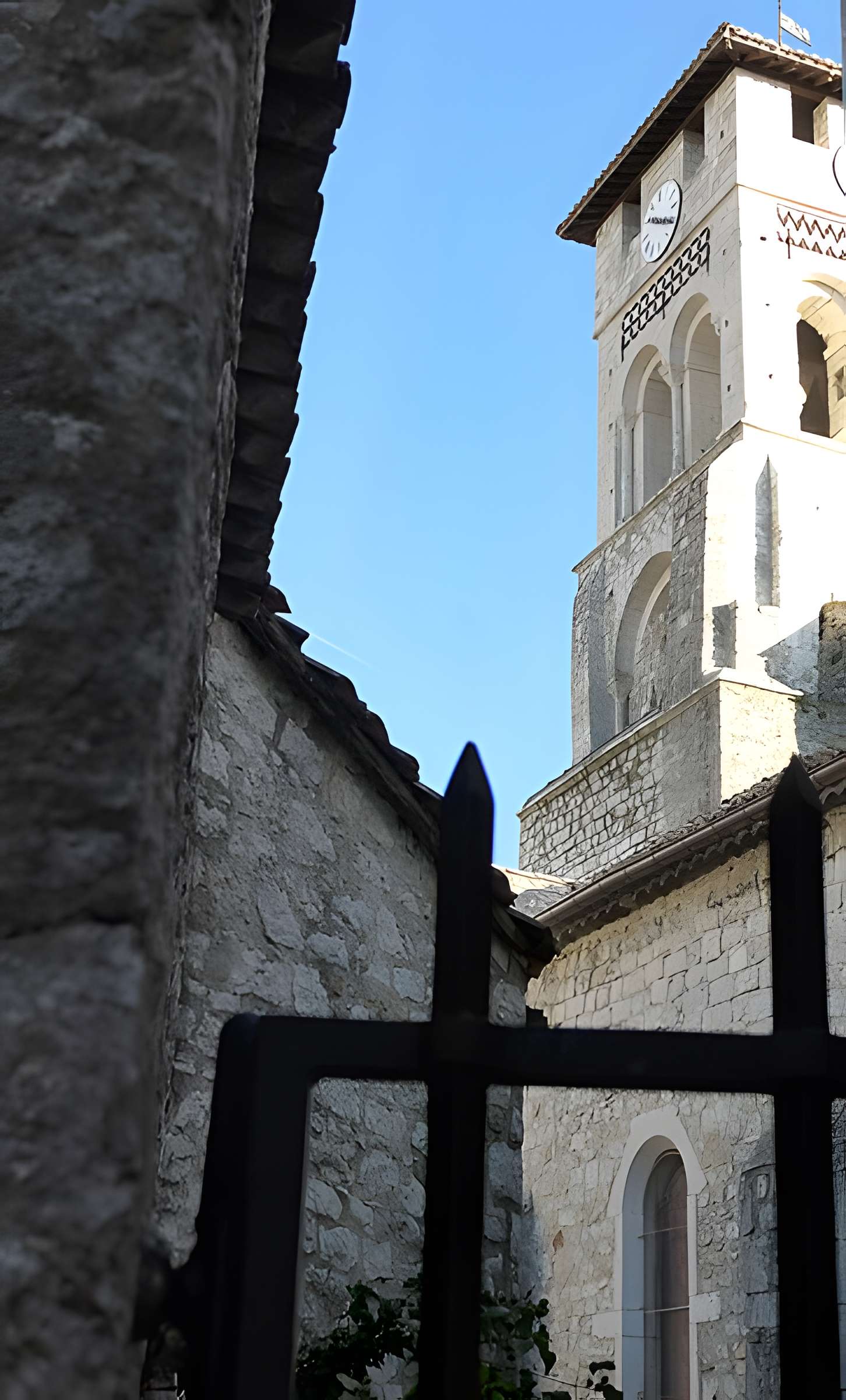 Église Saint-Pierre-aux-Liens de Ruoms