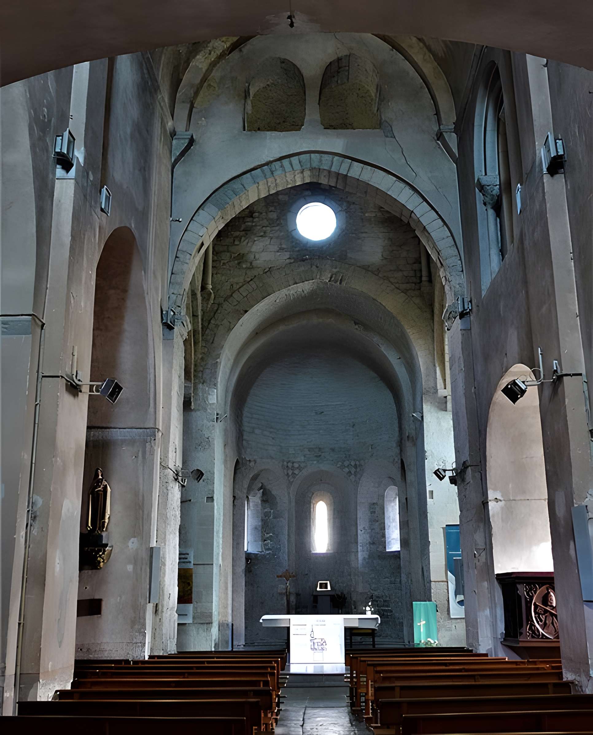 Église Saint-Pierre-aux-Liens de Ruoms