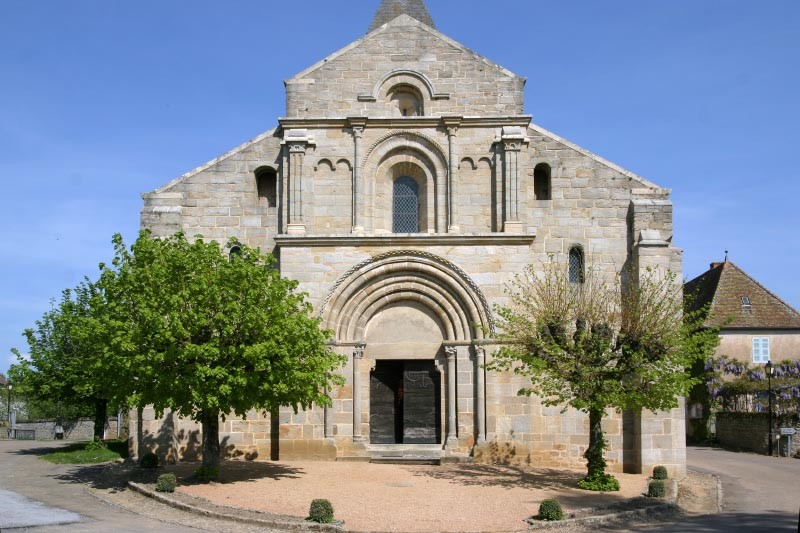Photo de Église Saint-Pierre-aux-Liens de Varenne-l'Arconce