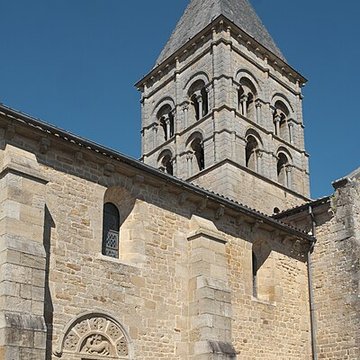 Église Saint-Pierre-aux-Liens de Varenne-lArconce