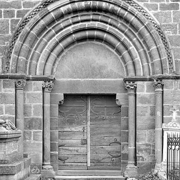 Église Saint-Pierre-aux-Liens de Varenne-lArconce