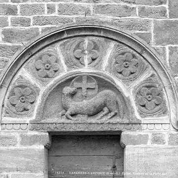 Église Saint-Pierre-aux-Liens de Varenne-lArconce