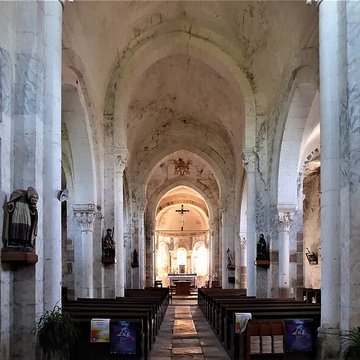 Église Saint-Pierre-aux-Liens de Varenne-lArconce