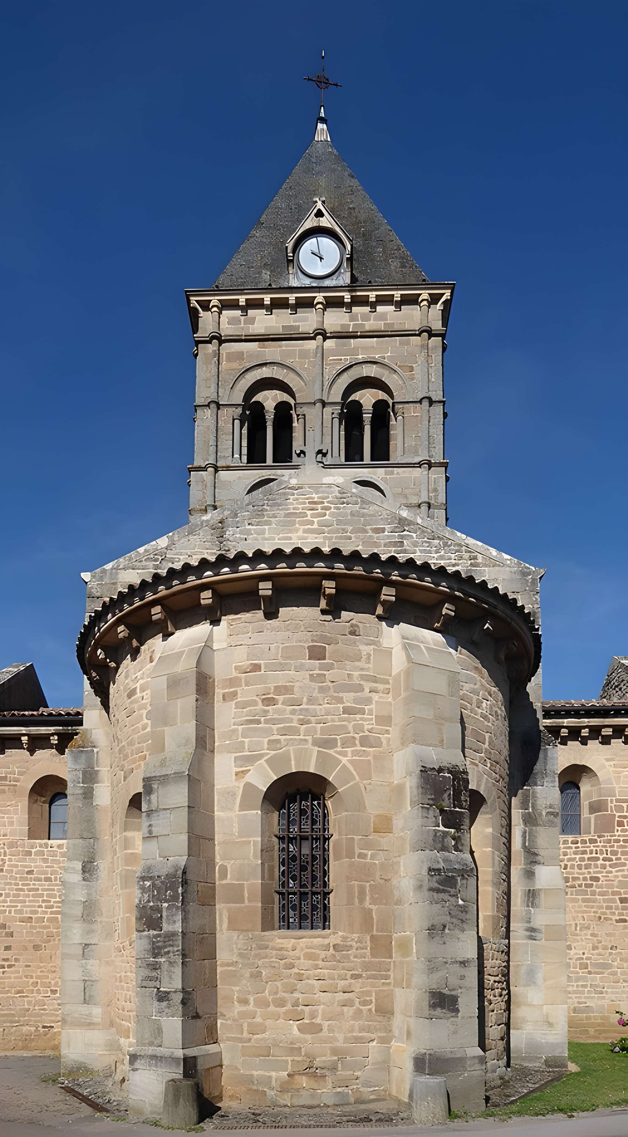 Église Saint-Pierre-aux-Liens de Varenne-l'Arconce