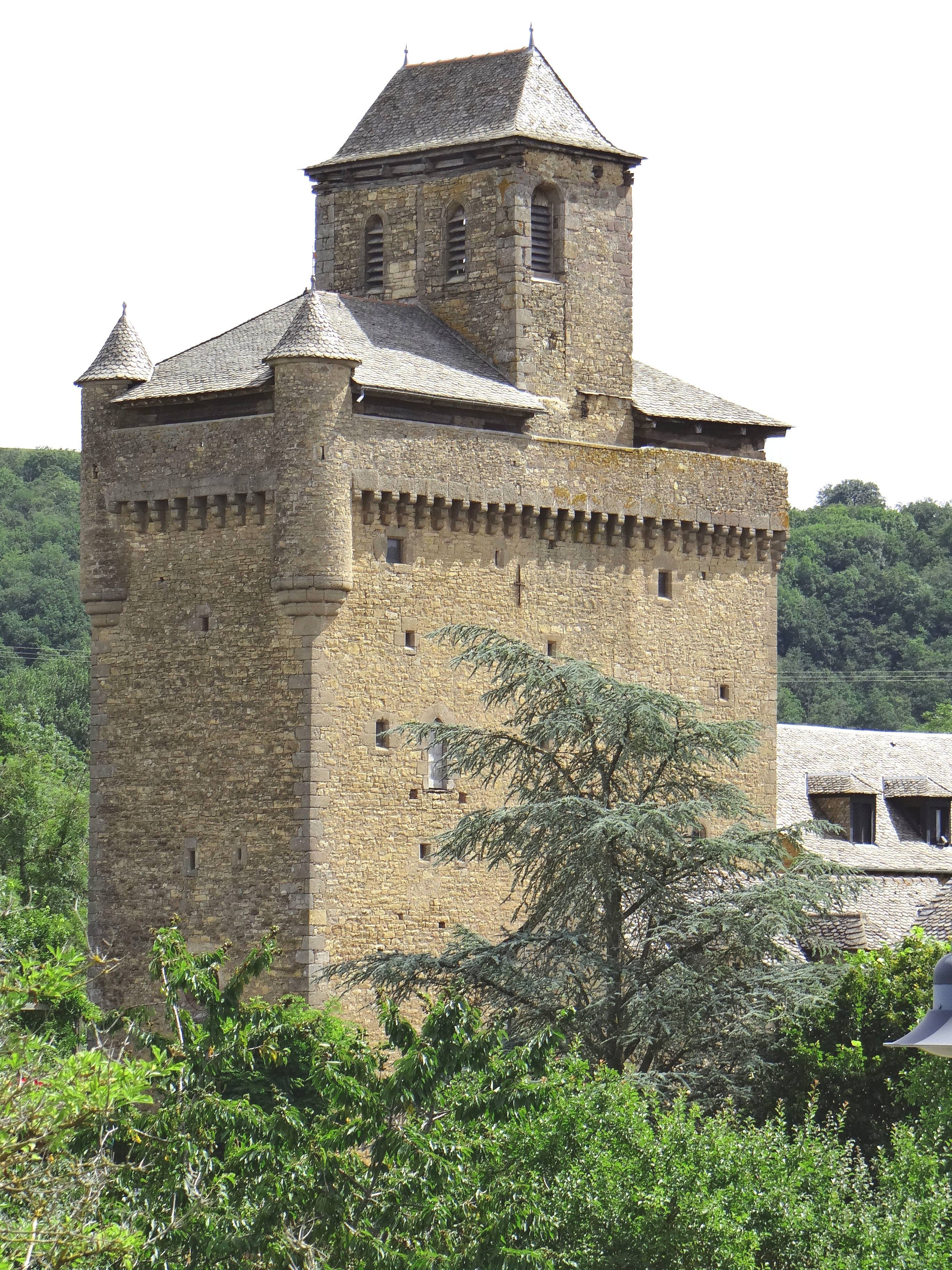 Photo de Église fortifiée Sainte-Radegonde