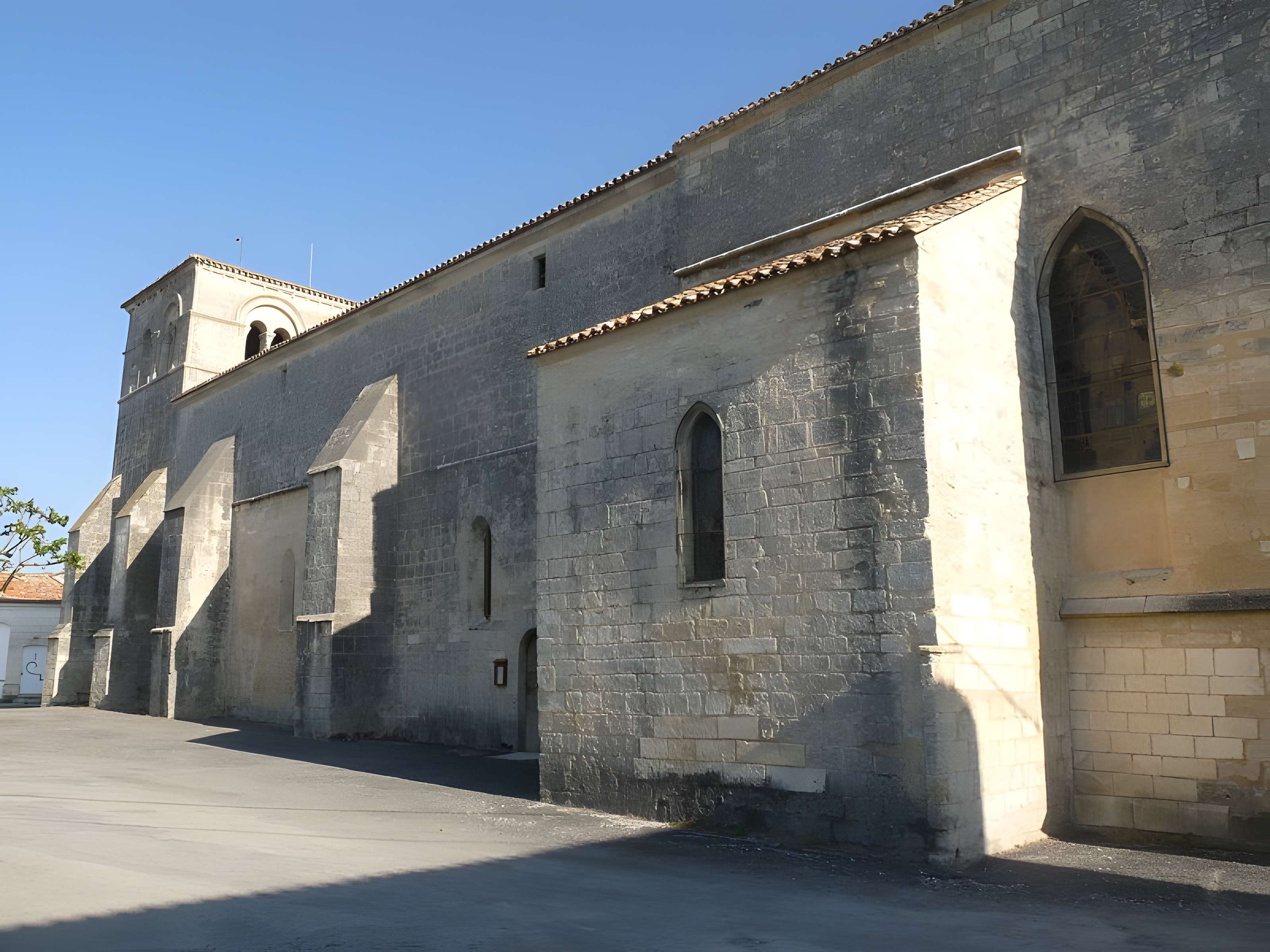 Église Saint-Pierre-des-Martyrs de Genac