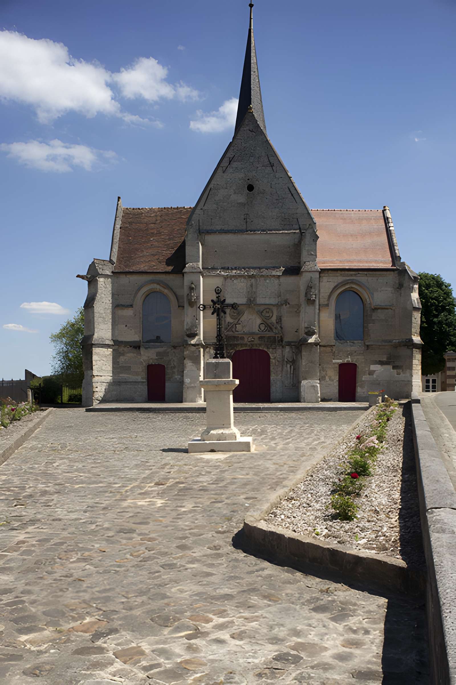 Église Saint-Pierre-ès-Liens de Blérancourt